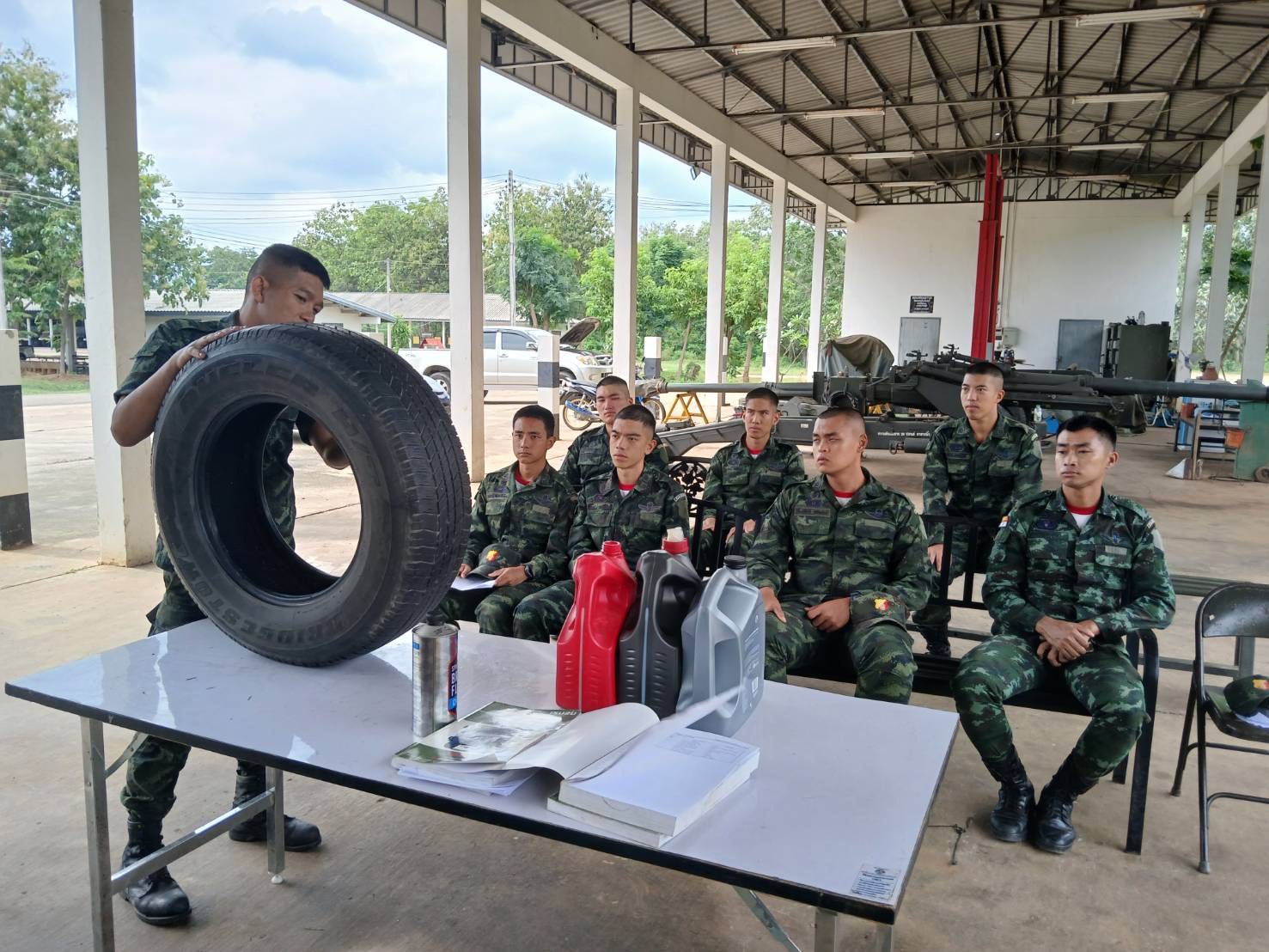 นนร.ชั้นปีที่ 5 ปฏิบัติหน้าที่ตามเหล่าที่ได้รับเลือกราชการ พื้นที่ ทภ.1