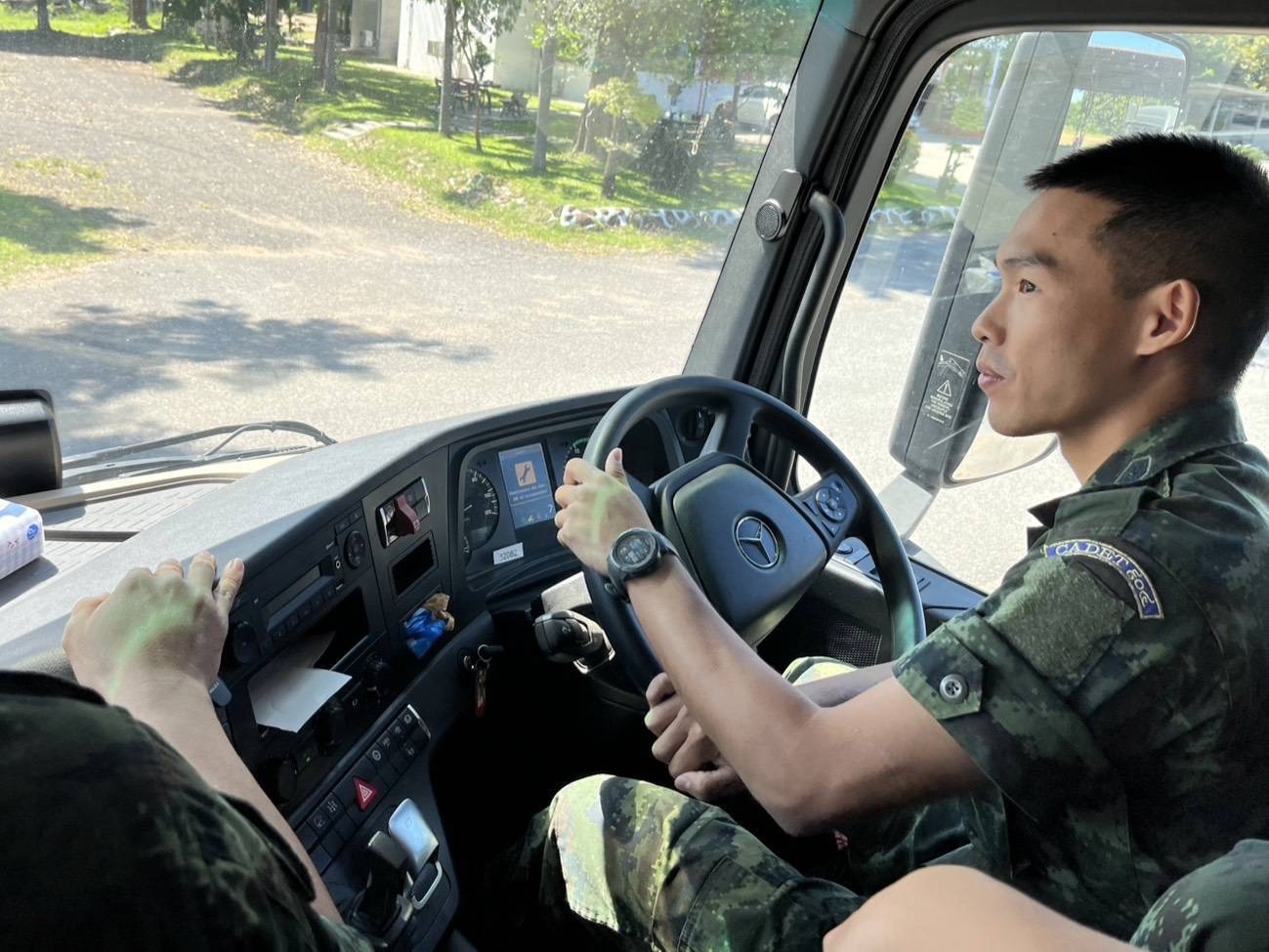 นนร.ชั้นปีที่ 5 ปฏิบัติหน้าที่ตามเหล่าที่ได้รับเลือกราชการ พื้นที่ ทภ.2