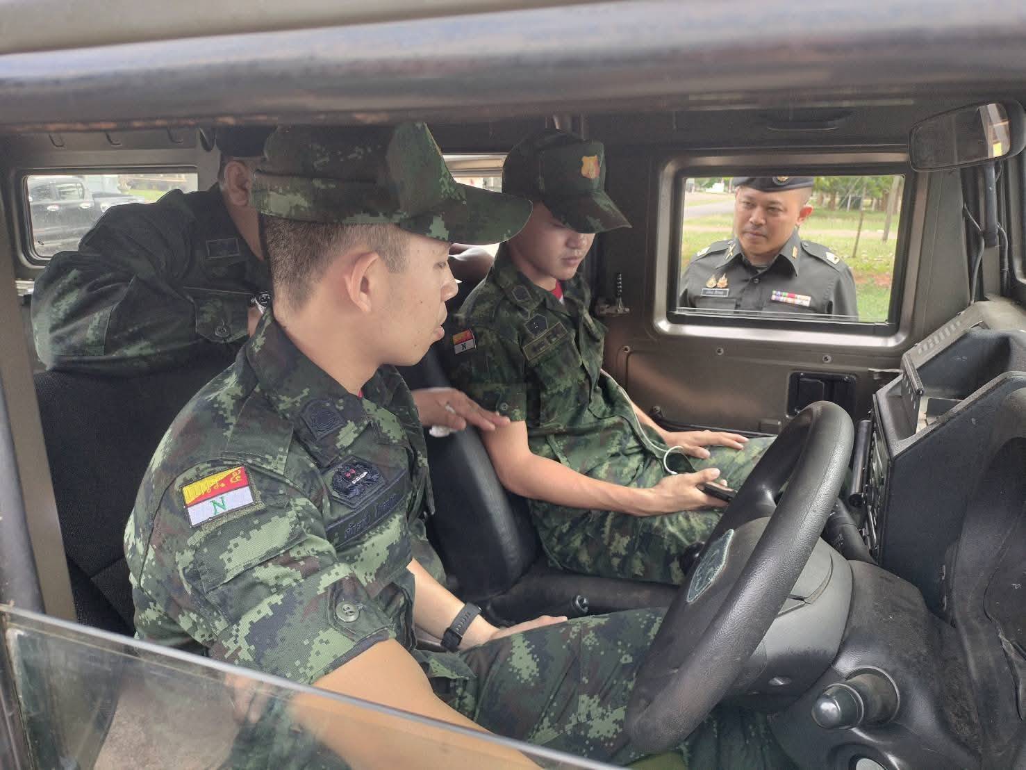 นนร.ชั้นปีที่ 5 ปฏิบัติหน้าที่ตามเหล่าที่ได้รับเลือกราชการ พื้นที่ ทภ.2