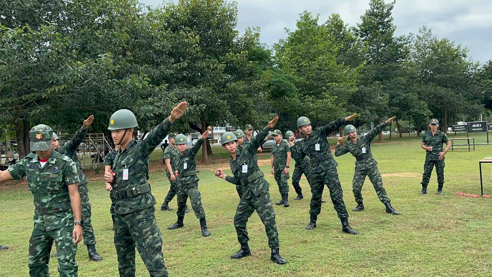 นนร.ชั้นปีที่ 5 ปฏิบัติหน้าที่ตามเหล่าที่ได้รับเลือกราชการ พื้นที่ ทภ.2