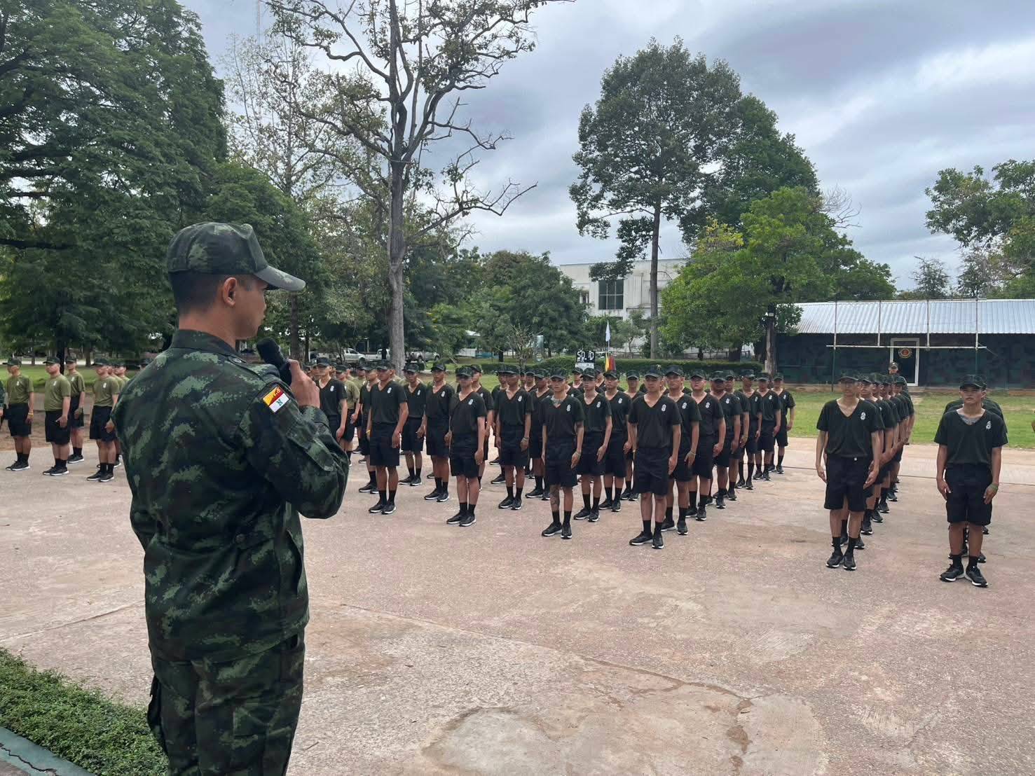 นนร.ชั้นปีที่ 5 ปฏิบัติหน้าที่ตามเหล่าที่ได้รับเลือกราชการ พื้นที่ ทภ.2