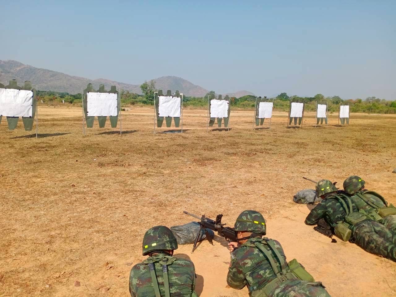 นนร.ชั้นปีที่ 1 รุ่นที่ 77 ฝึกภาคสนาม วิชาอาวุธประจำกาย ณ ศร. จว.ป.ข. ทำการฝึกถอดประกอบ การใช้และแก้ไขเหตุติดขัดอาวุธ ปพ.ขนาด 9 มม.เจริโก้, ปลย.ขนาด 5.56 มม.M16A4, ปลก.มินิมิ,ปลก.เนเกฟ, เครื่องยิงจรวด RPG-7 และ ปก.38