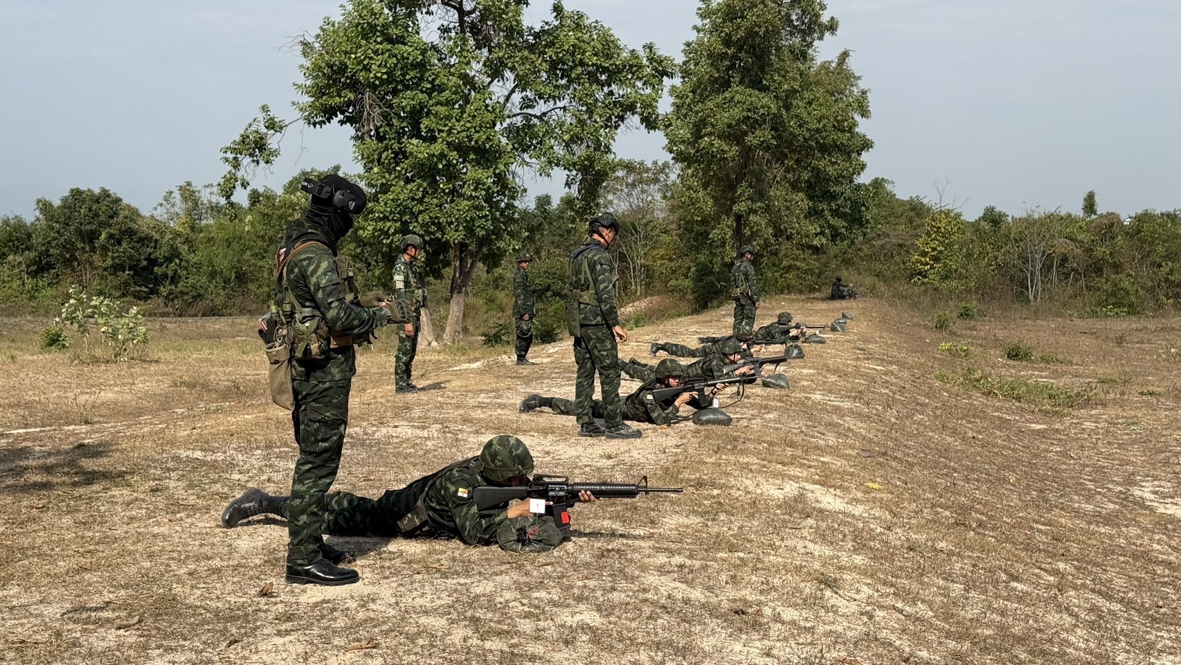 20 ม.ค. - 1 ก.พ. 69 นนร. ชั้นปีที่ 2 รุ่นที่ 76 ฝึกภาคสนาม วิชาการฝึกยุทธวิธีทหารราบระดับหมู่ ณ ร.14. จว.ต.ก ทำการฝึกในที่ตั้งและนอกที่ตั้ง 5 สถานี พร้อมฝึกเวลากลางคืน 2 สถานี