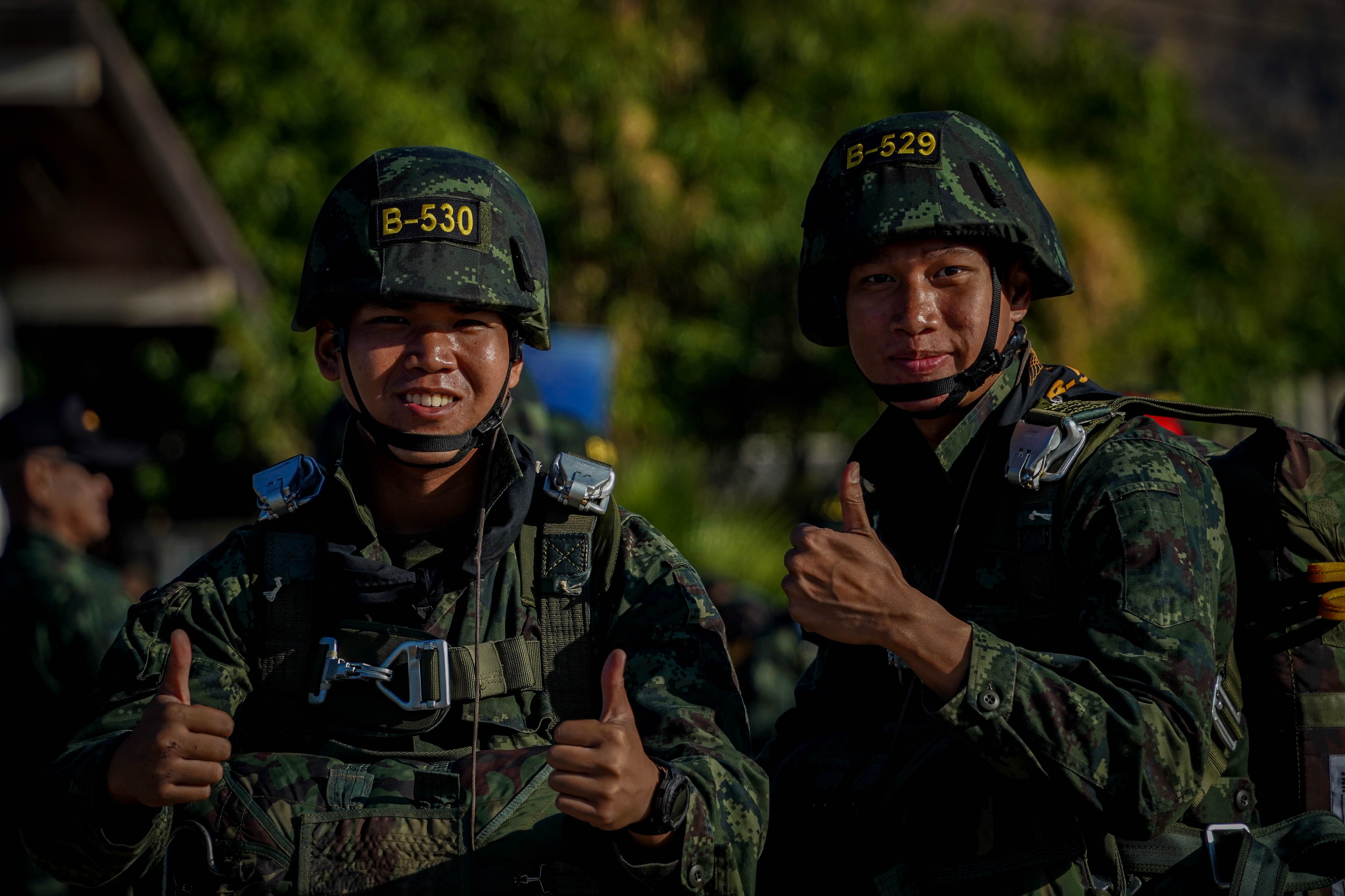 3  - 30 ม.ค. 69 นนร.ชั้นปีที่ 3 รุ่นที่ 75 ฝึกภาคสนาม วิชาการฝึกอบรมหลักสูตรส่งทางอากาศ รุ่นที่ 360 (นนร.) ณ ศสพ. จว.ล.บ. ทำการฝึกการกระโดดร่มภาคพื้นดินหมุนเวียน 6 สถานี