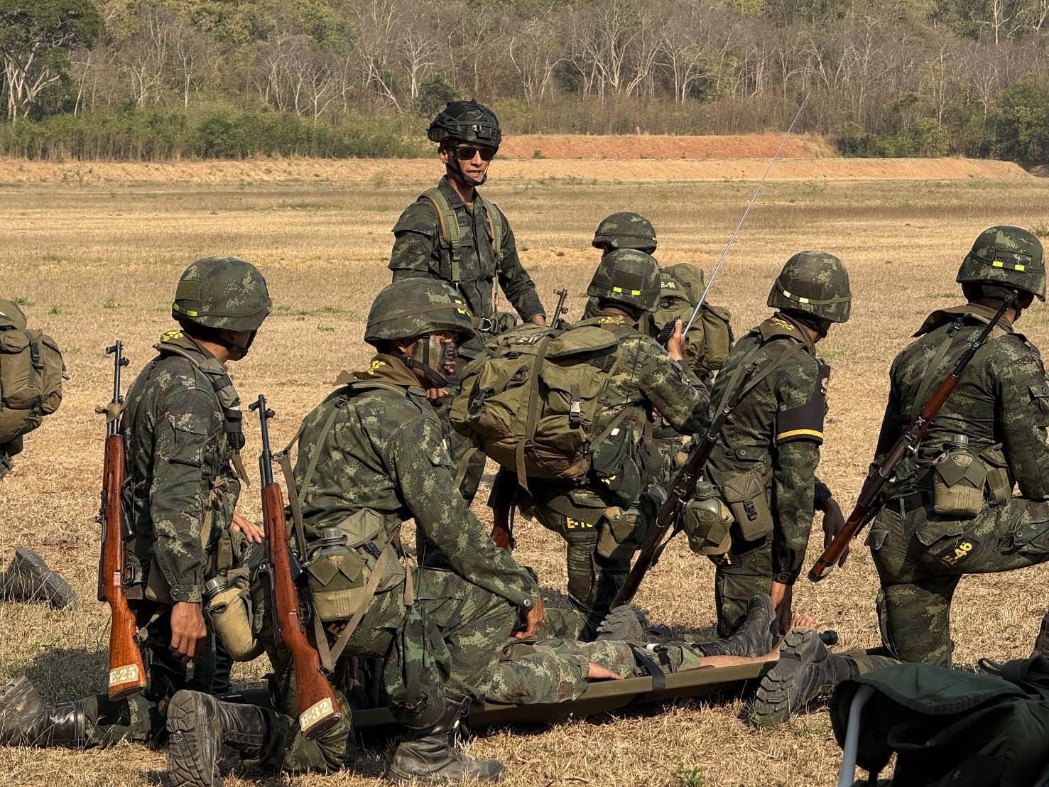 3  - 30 ม.ค. 69 นนร.ชั้นปีที่ 3 รุ่นที่ 75 ฝึกภาคสนาม วิชาการฝึกอบรมหลักสูตรส่งทางอากาศ รุ่นที่ 360 (นนร.) ณ ศสพ. จว.ล.บ. ทำการฝึกการกระโดดร่มภาคพื้นดินหมุนเวียน 6 สถานี