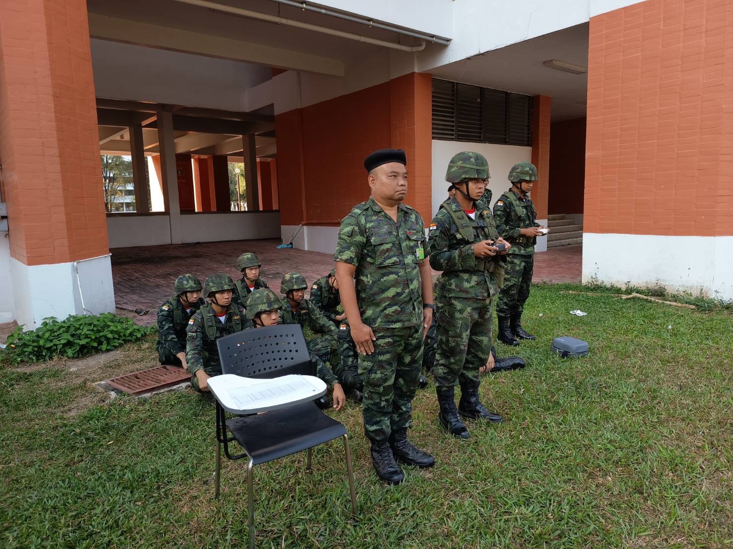 ส่วนวิชาทหาร โรงเรียนนายร้อยพระจุลจอมเกล้า ทำการฝึกเพิ่มพูนทักษะทางด้านวิชาทหารให้กับ นนร.ชั้นปีที่ 1 รุ่นที่ 77 ประจำปีการศึกษา 2568 ตั้งแต่ห้วงวันที่ 2 - 20 ก.พ. 69
