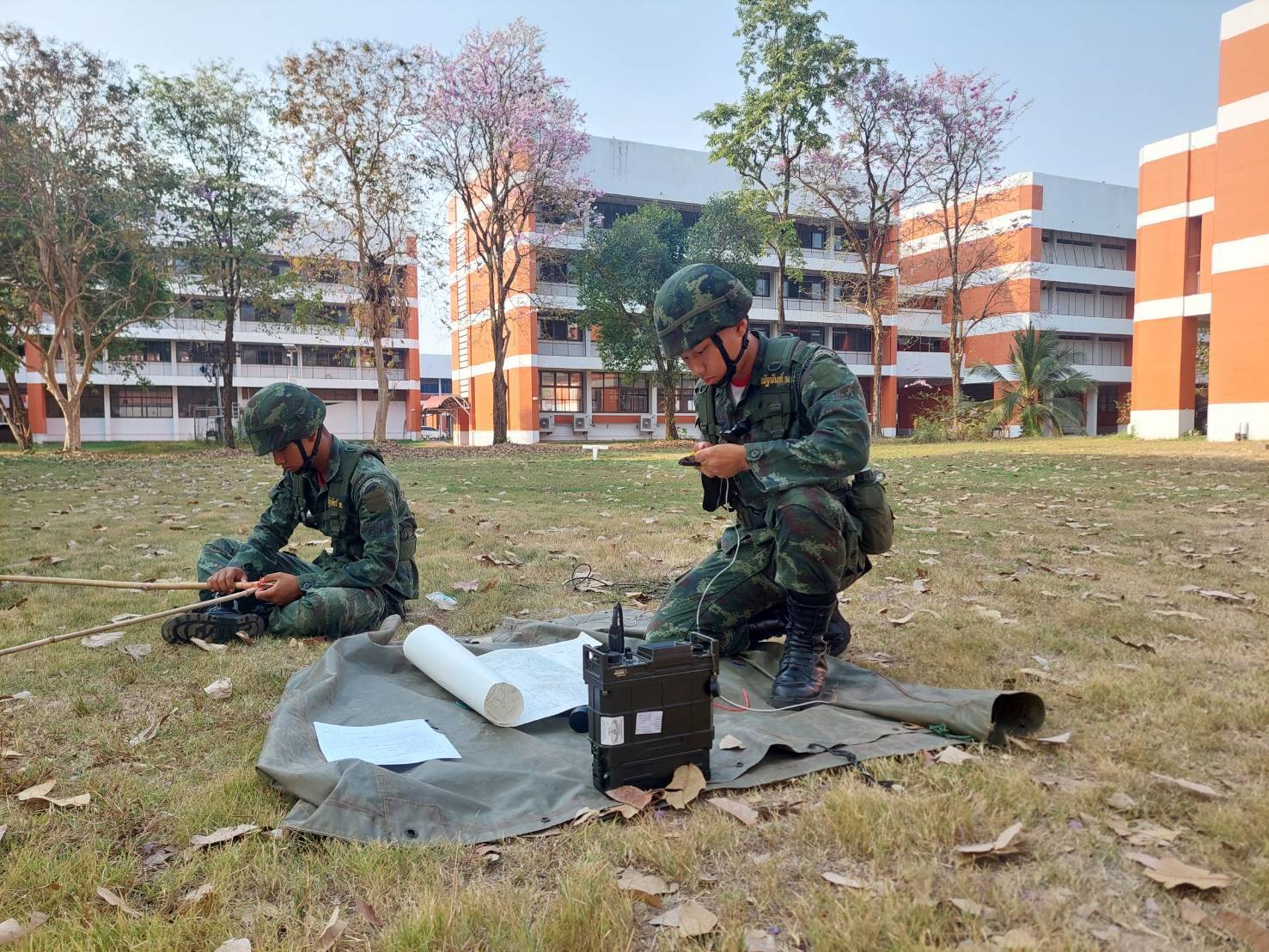 ส่วนวิชาทหาร โรงเรียนนายร้อยพระจุลจอมเกล้า ทำการฝึกเพิ่มพูนทักษะทางด้านวิชาทหารให้กับ นนร.ชั้นปีที่ 1 รุ่นที่ 77 ประจำปีการศึกษา 2568 ตั้งแต่ห้วงวันที่ 2 - 20 ก.พ. 69