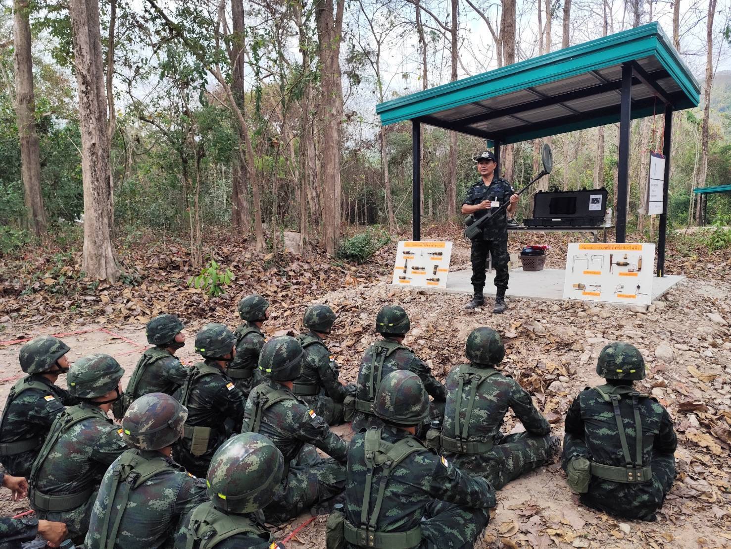ส่วนวิชาทหาร โรงเรียนนายร้อยพระจุลจอมเกล้า ทำการฝึกเพิ่มพูนทักษะทางด้านวิชาทหารให้กับ นนร.ชั้นปีที่ 1 รุ่นที่ 77 ประจำปีการศึกษา 2568 ตั้งแต่ห้วงวันที่ 2 - 20 ก.พ. 69