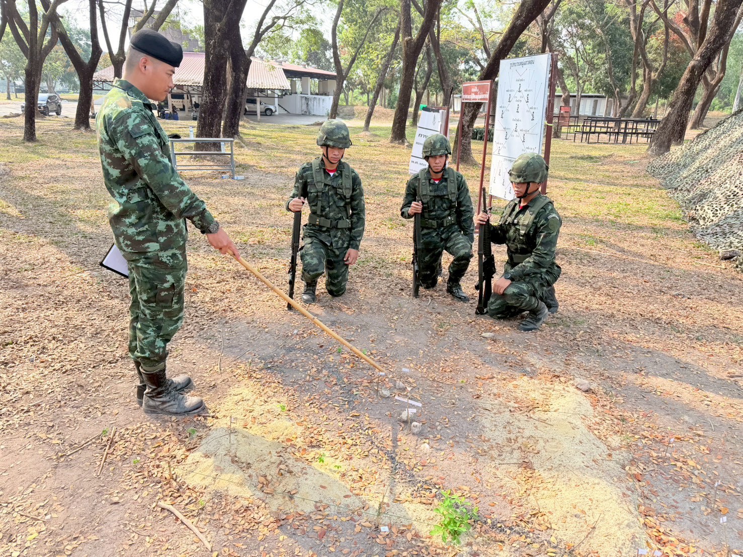 ส่วนวิชาทหาร โรงเรียนนายร้อยพระจุลจอมเกล้า ทำการฝึกเพิ่มพูนทักษะทางด้านวิชาทหารให้กับ นนร.ชั้นปีที่ 2 รุ่นที่ 76 ประจำปีการศึกษา 2568 ตั้งแต่ห้วงวันที่ 2 - 20 ก.พ. 69