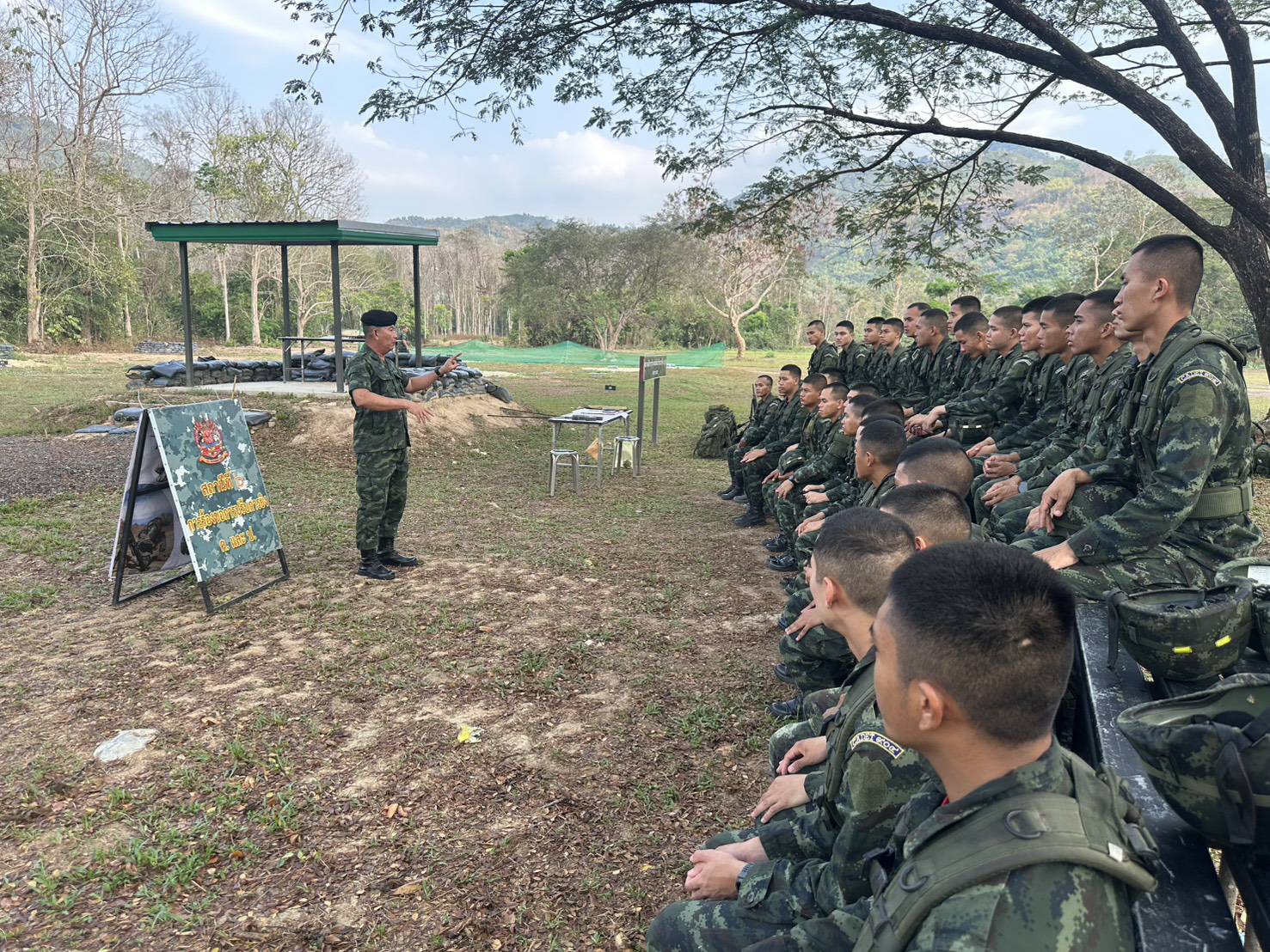 ส่วนวิชาทหาร โรงเรียนนายร้อยพระจุลจอมเกล้า ทำการฝึกเพิ่มพูนทักษะทางด้านวิชาทหารให้กับ นนร.ชั้นปีที่ 2 รุ่นที่ 76 ประจำปีการศึกษา 2568 ตั้งแต่ห้วงวันที่ 2 - 20 ก.พ. 69