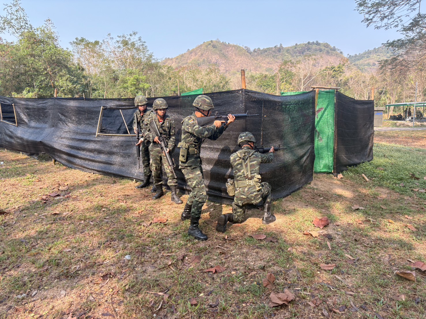 ส่วนวิชาทหาร โรงเรียนนายร้อยพระจุลจอมเกล้า ทำการฝึกเพิ่มพูนทักษะทางด้านวิชาทหารให้กับ นนร.ชั้นปีที่ 2 รุ่นที่ 76 ประจำปีการศึกษา 2568 ตั้งแต่ห้วงวันที่ 2 - 20 ก.พ. 69