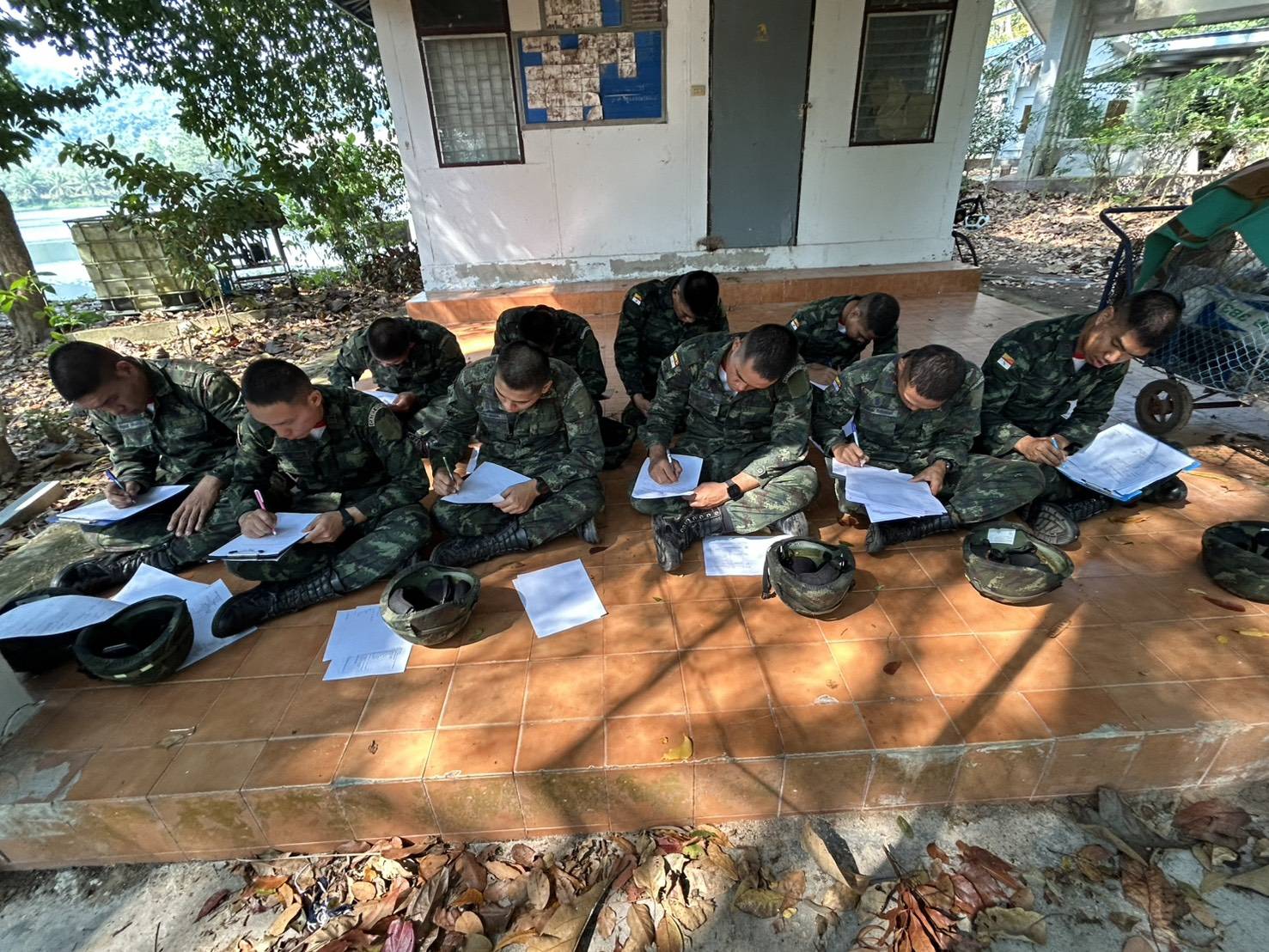 ส่วนวิชาทหาร โรงเรียนนายร้อยพระจุลจอมเกล้า ทำการฝึกเพิ่มพูนทักษะทางด้านวิชาทหารให้กับ นนร.ชั้นปีที่ 2 รุ่นที่ 76 ประจำปีการศึกษา 2568 ตั้งแต่ห้วงวันที่ 2 - 20 ก.พ. 69