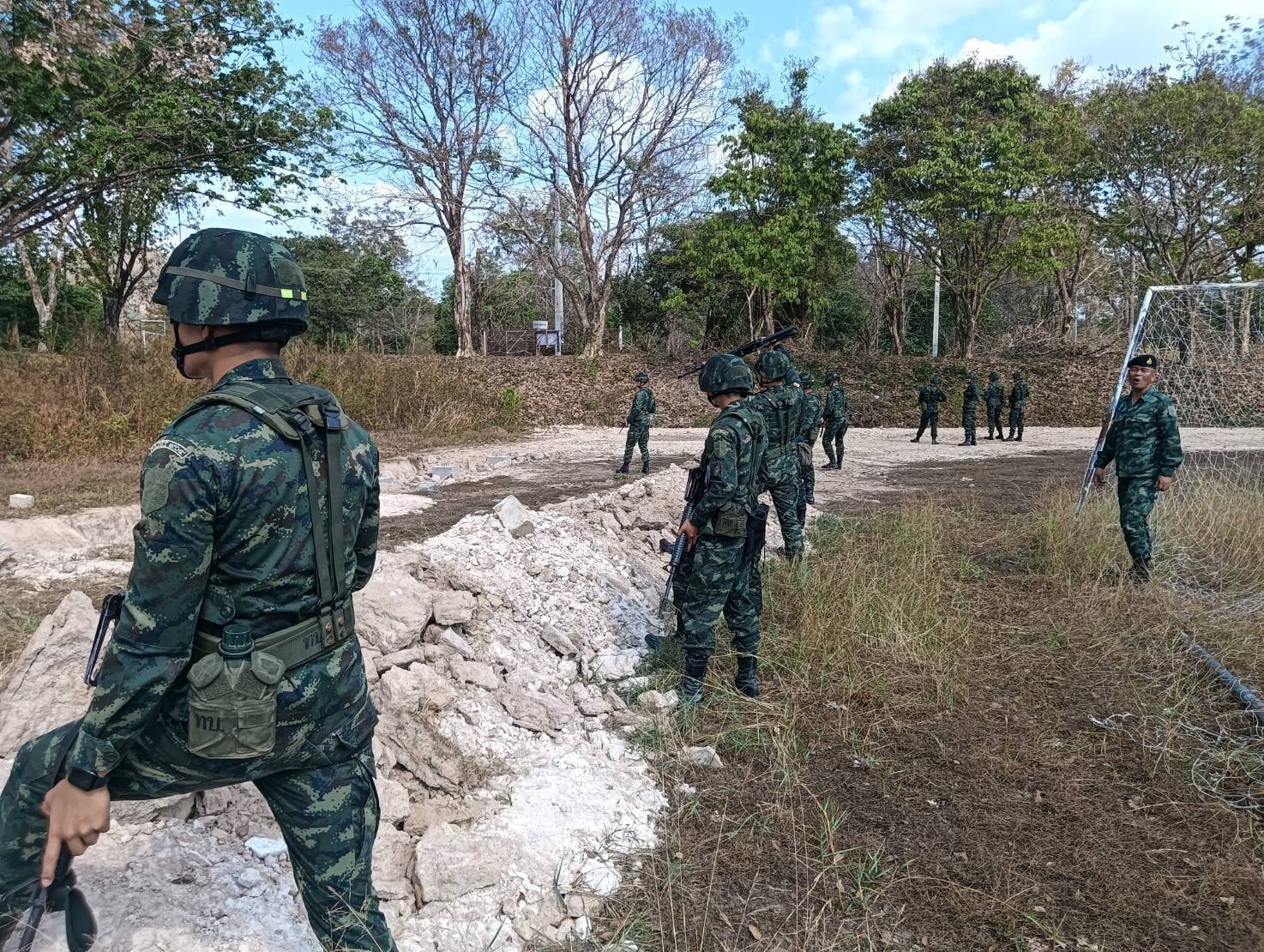 ส่วนวิชาทหาร โรงเรียนนายร้อยพระจุลจอมเกล้า ทำการฝึกเพิ่มพูนทักษะทางด้านวิชาทหารให้กับ นนร.ชั้นปีที่ 3 รุ่นที่ 75 ประจำปีการศึกษา 2568 ตั้งแต่ห้วงวันที่ 2 - 20 ก.พ. 69