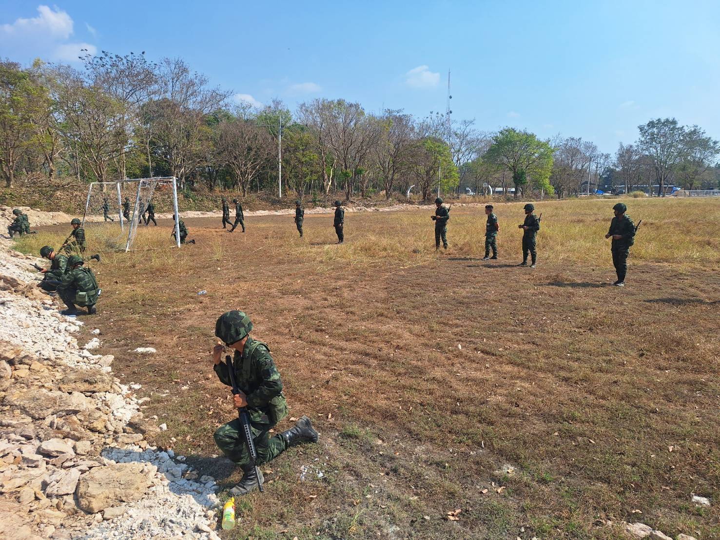 ส่วนวิชาทหาร โรงเรียนนายร้อยพระจุลจอมเกล้า ทำการฝึกเพิ่มพูนทักษะทางด้านวิชาทหารให้กับ นนร.ชั้นปีที่ 3 รุ่นที่ 75 ประจำปีการศึกษา 2568 ตั้งแต่ห้วงวันที่ 2 - 20 ก.พ. 69