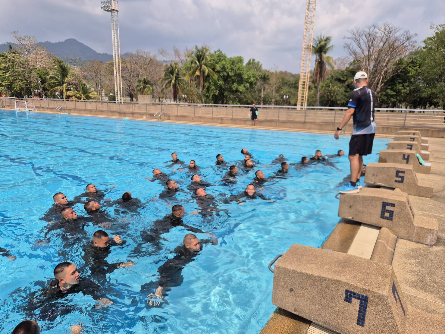 ส่วนวิชาทหาร โรงเรียนนายร้อยพระจุลจอมเกล้า ทำการฝึกเพิ่มพูนทักษะทางด้านวิชาทหารให้กับ นนร.ชั้นปีที่ 3 รุ่นที่ 75 ประจำปีการศึกษา 2568 ตั้งแต่ห้วงวันที่ 2 - 20 ก.พ. 69
