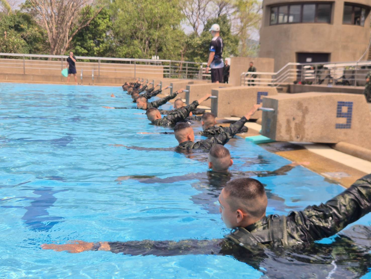 ส่วนวิชาทหาร โรงเรียนนายร้อยพระจุลจอมเกล้า ทำการฝึกเพิ่มพูนทักษะทางด้านวิชาทหารให้กับ นนร.ชั้นปีที่ 3 รุ่นที่ 75 ประจำปีการศึกษา 2568 ตั้งแต่ห้วงวันที่ 2 - 20 ก.พ. 69