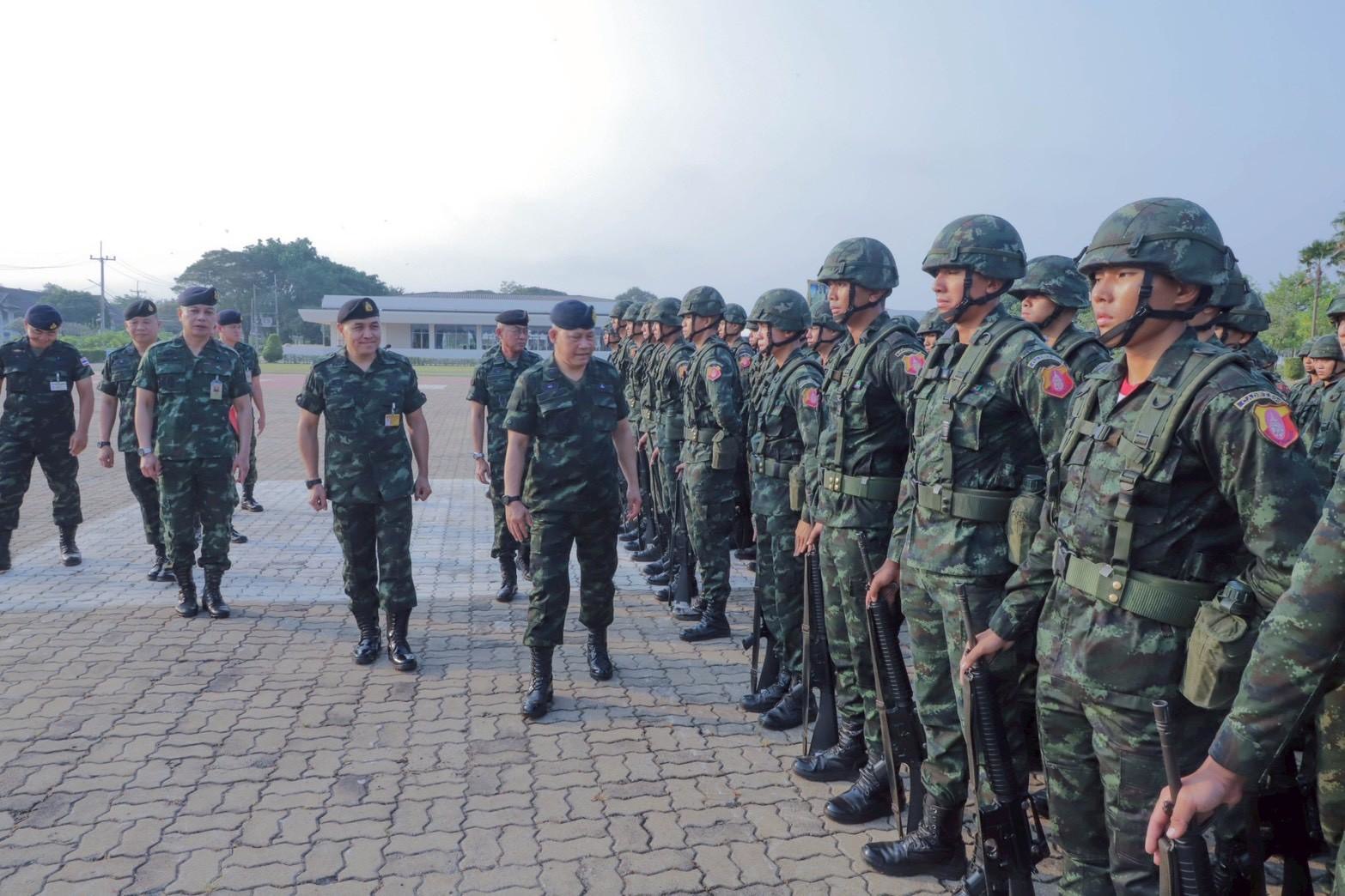 20 ก.พ. - 1 มี.ค. 69
นนร. ชั้นปีที่ 2 รุ่นที่ 76 ฝึกภาคสนาม วิชาการฝึกยุทโธปกรณ์ของเหล่าทหารม้า โดยทำการฝึก 4 สถานี
สถานีที่ 1 ขี่ม้าเบื้องต้น
สถานีที่ 2 อาวุธยุทโธปกรณ์ของเหล่าทหารม้า
สถานีที่ 3 ขับรถถังและรถสายพาน
สถานีที่ 4 พลประจำรถ (TACOS)