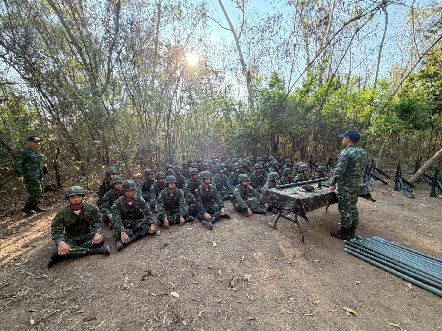 20 ก.พ. - 5 มี.ค. 69 
นนร.ชั้นปีที่ 1 รุ่นที่ 77 ฝึกภาคสนาม วิชาการฝึกช่างสนาม วัตถุระเบิด และการทำลาย 
ทำการฝึกต่างๆดังนี้
1.การฝึกป้อมสนาม
2.การฝึกเครื่องกีดขวาง
3.การฝึกการพราง
4.การฝึกระบบการจุดระเบิดด้วยเชื้อปะทุชนวน, เชื้อปะทุไฟฟ้า และชนวนฝักแคระเบิด
5.การฝึกการติดตั้งรื้อถอนทุ่นระเบิดดักรถถัง, ทุ่นระเบิดสังหานบุคคลฝ่ายเรา และต่างประเทศ
6.การฝึกการติดตั้งรื้อถอนกับระเบิดแสวงเครื่อง พวกใช้เชื้อปะทุชนวน และพวกใช้เชื้อปะทุไฟฟ้า
7.การฝึกการใช้เครื่องตรวจค้นทุ่นระบิด, การเจาะช่องอย่างเร่งด่วน และการเจาะช่องอย่างประณีต
8.การฝึกการยุทธ์ข้ามลำน้ำ, แพ และสะพาน  
9.การฝึกเครื่องหนุนมั่น/เครื่องหนุนลอย