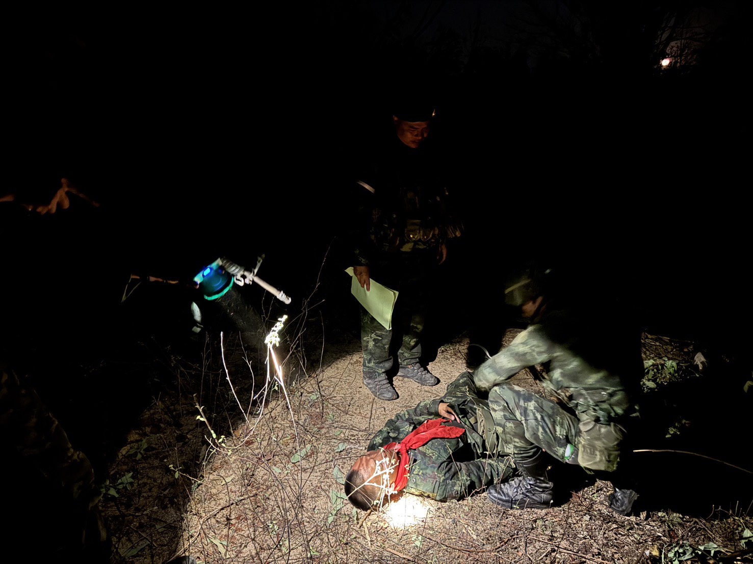 20 ก.พ. – 13 มี.ค. 69 /InfantryRiflePlatoonTacticsTraining 
นนร. ชั้นปีที่ 3 รุ่นที่ 75 ฝึกภาคสนาม วิชาการฝึกยุทธวิธีทหารราบระดับหมวด ทำการฝึกต่างๆดังนี้
1. การฝึกระเบียบการนำหน่วย
2. การฝึกการให้คำสั่งยุทธการของ ผบ.มว.
3. การฝึกการปฏิบัติในที่รวมพล
4. การฝึกการเคลื่อนที่เข้าปะทะ
5. การฝึกการเข้าที่รวมพล
6. การฝึกการเข้าตีกลางคืน
7. การฝึกเข้าตีเวลากลางวัน
8. การฝึกตั้งรับ
9. การฝึกการผลัดเปลี่ยนหน่วย 
10. การฝึกการลาดตระเวน/ตีโฉบฉวย
11. การฝึกการรบด้วยวิธีรุก/รับ