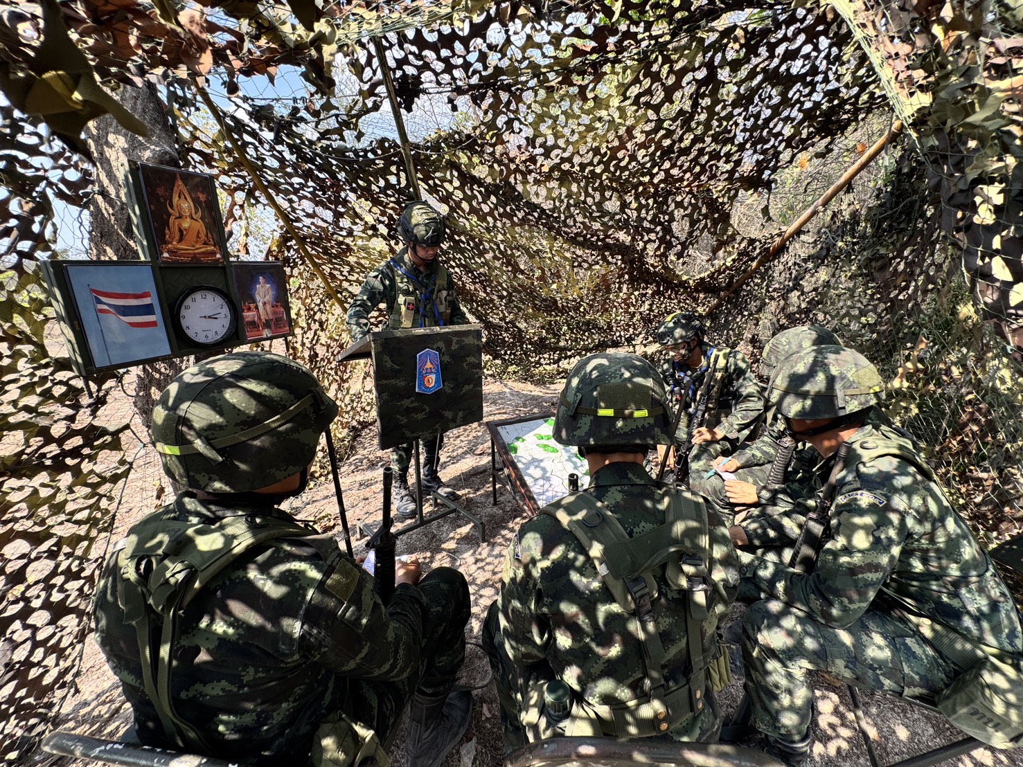 20 ก.พ. – 13 มี.ค. 69 /InfantryRiflePlatoonTacticsTraining 
นนร. ชั้นปีที่ 3 รุ่นที่ 75 ฝึกภาคสนาม วิชาการฝึกยุทธวิธีทหารราบระดับหมวด ทำการฝึกต่างๆดังนี้
1. การฝึกระเบียบการนำหน่วย
2. การฝึกการให้คำสั่งยุทธการของ ผบ.มว.
3. การฝึกการปฏิบัติในที่รวมพล
4. การฝึกการเคลื่อนที่เข้าปะทะ
5. การฝึกการเข้าที่รวมพล
6. การฝึกการเข้าตีกลางคืน
7. การฝึกเข้าตีเวลากลางวัน
8. การฝึกตั้งรับ
9. การฝึกการผลัดเปลี่ยนหน่วย 
10. การฝึกการลาดตระเวน/ตีโฉบฉวย
11. การฝึกการรบด้วยวิธีรุก/รับ