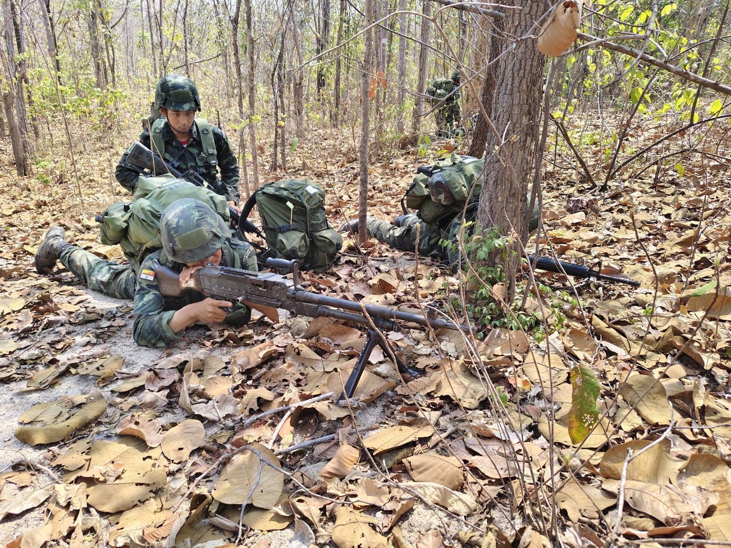 20 ก.พ. – 13 มี.ค. 69 /InfantryRiflePlatoonTacticsTraining 
นนร. ชั้นปีที่ 3 รุ่นที่ 75 ฝึกภาคสนาม วิชาการฝึกยุทธวิธีทหารราบระดับหมวด ทำการฝึกต่างๆดังนี้
1. การฝึกระเบียบการนำหน่วย
2. การฝึกการให้คำสั่งยุทธการของ ผบ.มว.
3. การฝึกการปฏิบัติในที่รวมพล
4. การฝึกการเคลื่อนที่เข้าปะทะ
5. การฝึกการเข้าที่รวมพล
6. การฝึกการเข้าตีกลางคืน
7. การฝึกเข้าตีเวลากลางวัน
8. การฝึกตั้งรับ
9. การฝึกการผลัดเปลี่ยนหน่วย 
10. การฝึกการลาดตระเวน/ตีโฉบฉวย
11. การฝึกการรบด้วยวิธีรุก/รับ