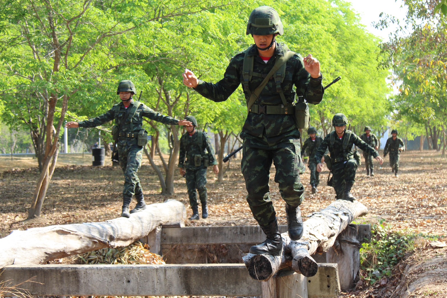 20 ก.พ. – 13 มี.ค. 69 /InfantryRiflePlatoonTacticsTraining 
นนร. ชั้นปีที่ 3 รุ่นที่ 75 ฝึกภาคสนาม วิชาการฝึกยุทธวิธีทหารราบระดับหมวด ทำการฝึกต่างๆดังนี้
1. การฝึกระเบียบการนำหน่วย
2. การฝึกการให้คำสั่งยุทธการของ ผบ.มว.
3. การฝึกการปฏิบัติในที่รวมพล
4. การฝึกการเคลื่อนที่เข้าปะทะ
5. การฝึกการเข้าที่รวมพล
6. การฝึกการเข้าตีกลางคืน
7. การฝึกเข้าตีเวลากลางวัน
8. การฝึกตั้งรับ
9. การฝึกการผลัดเปลี่ยนหน่วย 
10. การฝึกการลาดตระเวน/ตีโฉบฉวย
11. การฝึกการรบด้วยวิธีรุก/รับ