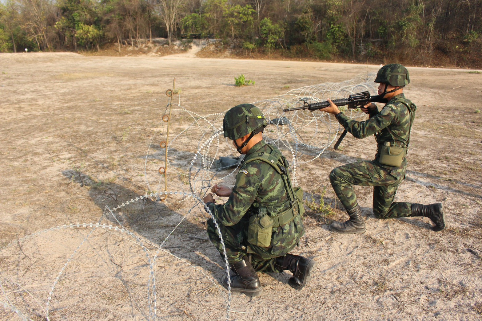 20 ก.พ. – 13 มี.ค. 69 /InfantryRiflePlatoonTacticsTraining 
นนร. ชั้นปีที่ 3 รุ่นที่ 75 ฝึกภาคสนาม วิชาการฝึกยุทธวิธีทหารราบระดับหมวด ทำการฝึกต่างๆดังนี้
1. การฝึกระเบียบการนำหน่วย
2. การฝึกการให้คำสั่งยุทธการของ ผบ.มว.
3. การฝึกการปฏิบัติในที่รวมพล
4. การฝึกการเคลื่อนที่เข้าปะทะ
5. การฝึกการเข้าที่รวมพล
6. การฝึกการเข้าตีกลางคืน
7. การฝึกเข้าตีเวลากลางวัน
8. การฝึกตั้งรับ
9. การฝึกการผลัดเปลี่ยนหน่วย 
10. การฝึกการลาดตระเวน/ตีโฉบฉวย
11. การฝึกการรบด้วยวิธีรุก/รับ