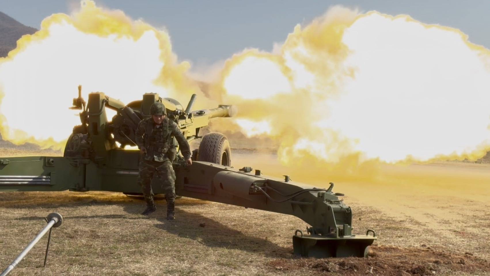 2 – 17 มี.ค. 69 /FieldArtilleryAndAirDefenseArtilleryTraining/
นนร.ชั้นปีที่ 2 รุ่นที่ 76 วิชาการฝึกปืนใหญ่สนาม และปืนใหญ่ต่อสู้อากาศยาน ทำการฝึกต่างๆดังนี้
1. การฝึกใช้อาวุธนำวิถีระดับต่ำ Star Streak                 .            
2. การฝึกการใช้อาวุธประจำกายในการป้องกันภัยทางอากาศ
3. การฝึกหน้าที่พลประจำปืน ปตอ. 40 มม. และการเล็งตาม
4. การฝึกการปฏิบัติงานของ  ศปภอ.พัน.ปตอ.
5. การฝึกการปฏิบัติงานของเรดาร์ LADDS