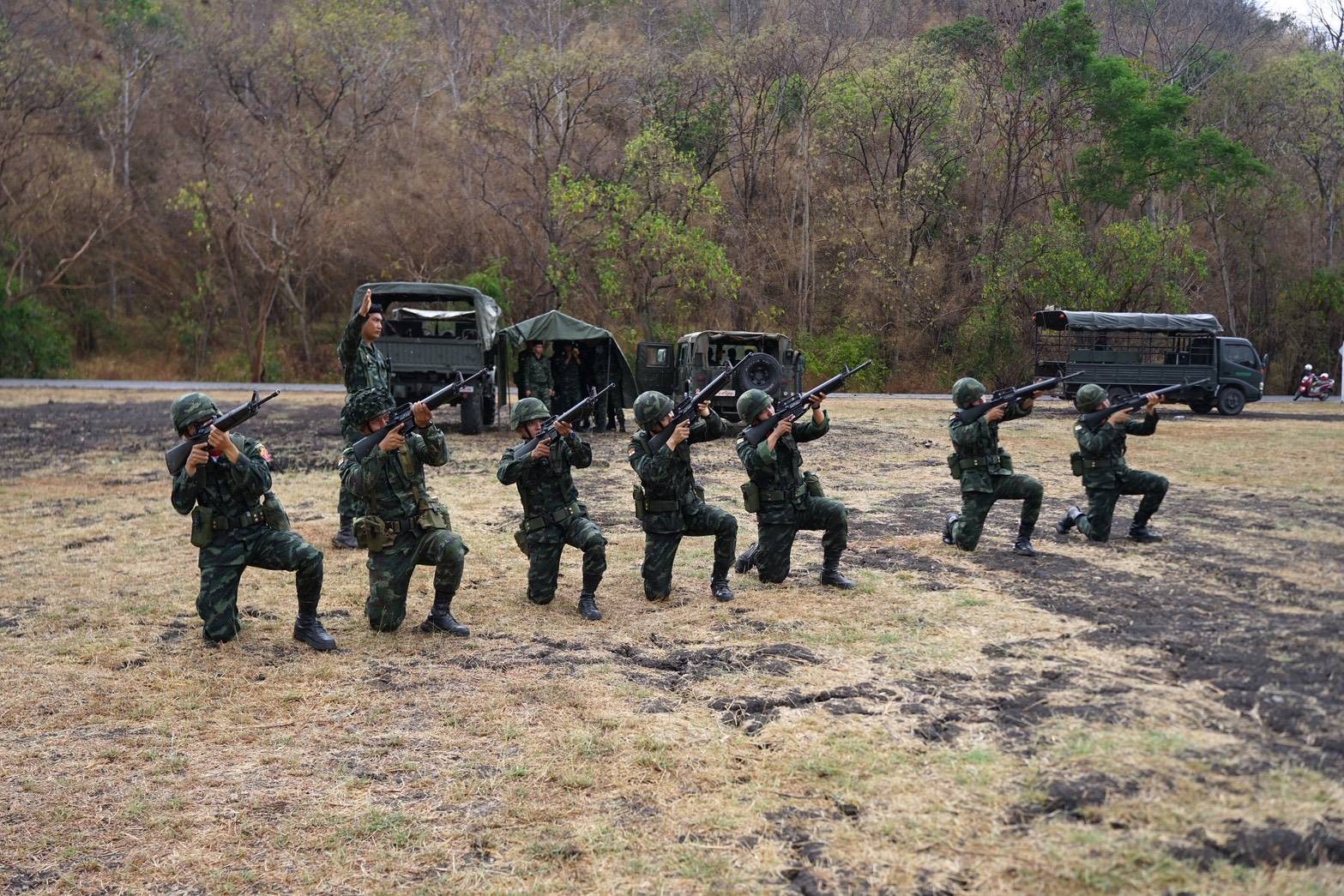 2 – 17 มี.ค. 69 /FieldArtilleryAndAirDefenseArtilleryTraining/
นนร.ชั้นปีที่ 2 รุ่นที่ 76 วิชาการฝึกปืนใหญ่สนาม และปืนใหญ่ต่อสู้อากาศยาน ทำการฝึกต่างๆดังนี้
1. การฝึกใช้อาวุธนำวิถีระดับต่ำ Star Streak                 .            
2. การฝึกการใช้อาวุธประจำกายในการป้องกันภัยทางอากาศ
3. การฝึกหน้าที่พลประจำปืน ปตอ. 40 มม. และการเล็งตาม
4. การฝึกการปฏิบัติงานของ  ศปภอ.พัน.ปตอ.
5. การฝึกการปฏิบัติงานของเรดาร์ LADDS