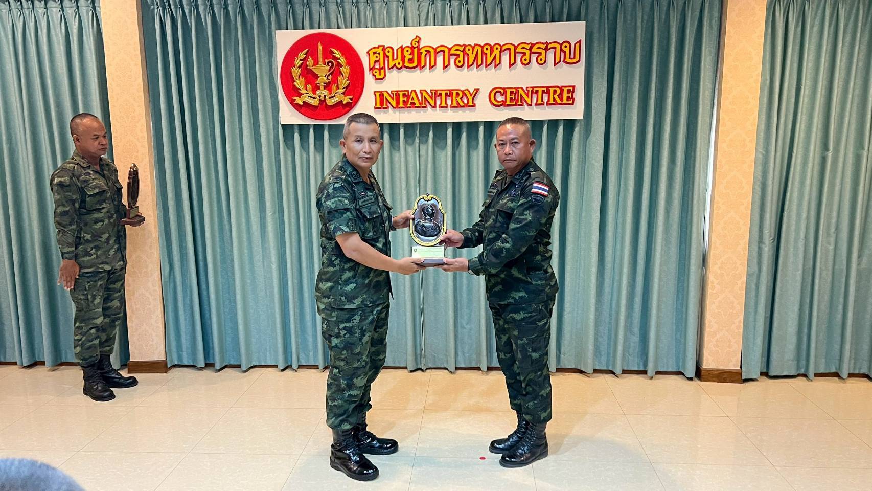 5 – 18 มี.ค. 69 /SoldierCombatSkillsAndTacticsTraining /
นนร.ชั้นปีที่ 1 รุ่นที่ 77 วิชาการฝึกบุคคลทำการรบและการฝึกทางยุทธวิธี  ทำการฝึกต่างๆดังนี้
1. การฝึกการเคลื่อนที่ 
2. การฝึกการสร้างที่มั่นรบ
3. การฝึกการตรวจการณ์, และการกะระยะ
4. การฝึกพื้นฐานชุดยิง-หมู่ปืนเล็ก