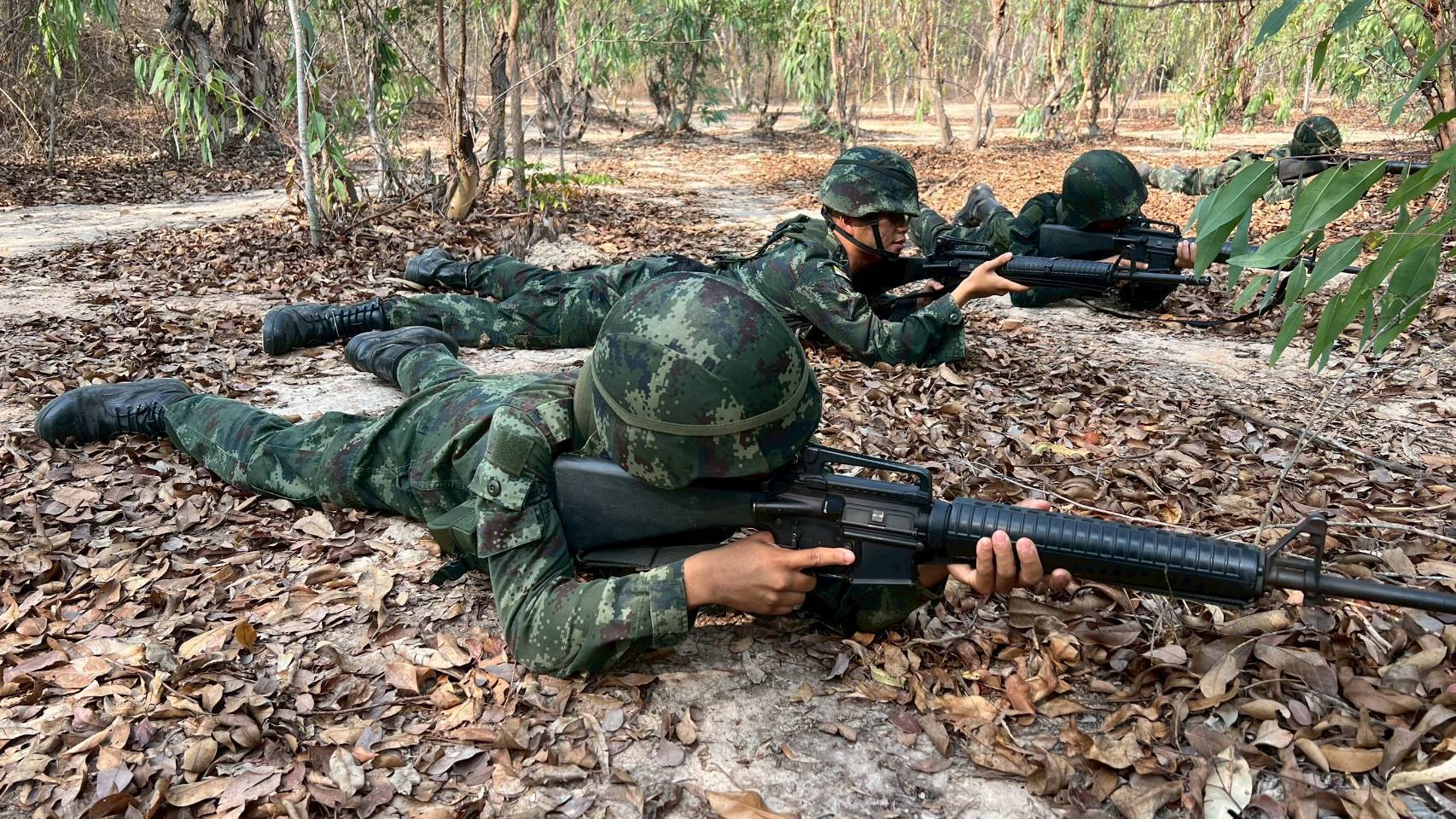 5 – 18 มี.ค. 69 /SoldierCombatSkillsAndTacticsTraining /
นนร.ชั้นปีที่ 1 รุ่นที่ 77 วิชาการฝึกบุคคลทำการรบและการฝึกทางยุทธวิธี  ทำการฝึกต่างๆดังนี้
1. การฝึกการเคลื่อนที่ 
2. การฝึกการสร้างที่มั่นรบ
3. การฝึกการตรวจการณ์, และการกะระยะ
4. การฝึกพื้นฐานชุดยิง-หมู่ปืนเล็ก