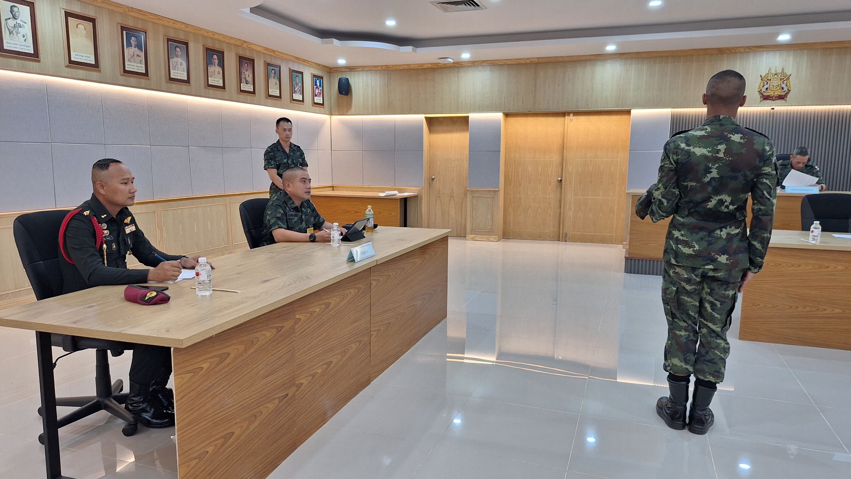 นนร.ชั้นปีที่ 1 รุ่นที่78 ปี2569 -ScholarshipInterviewNewCadet2569- 
การสอบสัมภาษณ์เพื่อคัดเลือก นนร.ชั้นปีที่ 1 รุ่นที่ 78 ไปศึกษาในต่างประเทศ ประจำปีงบประมาณ 2569
เมื่อ วันที่ 24 มี.ค. 69 เวลา 09.45 น. รองผู้อำนวยการส่วนวิชาทหาร โรงเรียนนายร้อยพระจุลจอมเกล้า เป็นประธานในการดำเนินการสอบสัมภาษณ์คัดเลือก นักเรียนนายร้อยชั้นปีที่ 1 รุ่นที่ 78 ที่มีความสนในรับทุนจาก ทบ. เพื่อเดินทางไปศึกษา ณ สถาบันวิชาการต่างประเทศ ประจำปีงบประมาณ 2569