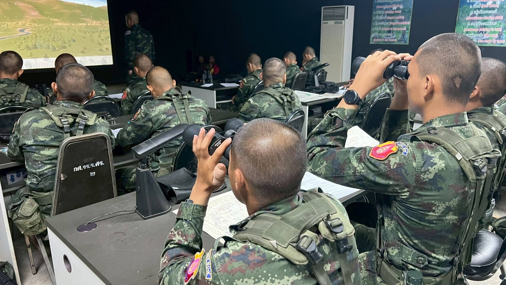 18 – 27 มี.ค. 69 /UnitWeaponSystemsAndFireControlTraining /
นนร.ชั้นปีที่ 2 รุ่นที่ 76 วิชาการฝึกยิงอาวุธประจำหน่วย หลักยิงและตรวจการณ์ ทำการฝึกต่างๆดังนี้
1. การฝึกหน้าที่พลประจำเครื่องยิงและการตั้งยิง ค.60 มม., ค.81 มม., ค.120 มม. และการฝึกทำหน้าที่ ผตน. 
2. การฝึกหน้าที่พลประจำปืน ปก.38, ปก.93 และการฝึกทำแผ่นจดระยะ ปก.
3. การฝึกเครื่องช่วยฝึกเทคโนโลยีสูง (Focuss-2) Application และ ส่วนยิง (ค.อัดลม) (เสริม ผตน.)
4. การยิงปืนด้วยกระสุนจริง ปก.38 และ ปก.93
5. การฝึกส่วนอำนวยการยิง, ผู้ตรวจการณ์หน้า และ ส่วนยิง (ค.อัดลม) (เสริม ผตน.)
6. การฝึกการสร้างสนามทุ่นระเบิดป้องกันตน
7. การฝึกการใช้บังกะโลตอปิโดเจาะช่องสนามทุ่นระเบิด
8. การฝึกการติดตั้งและรื้อถอนทุ่นระเบิดสังหารบุคคล M18A1 (เคลย์มอร์)