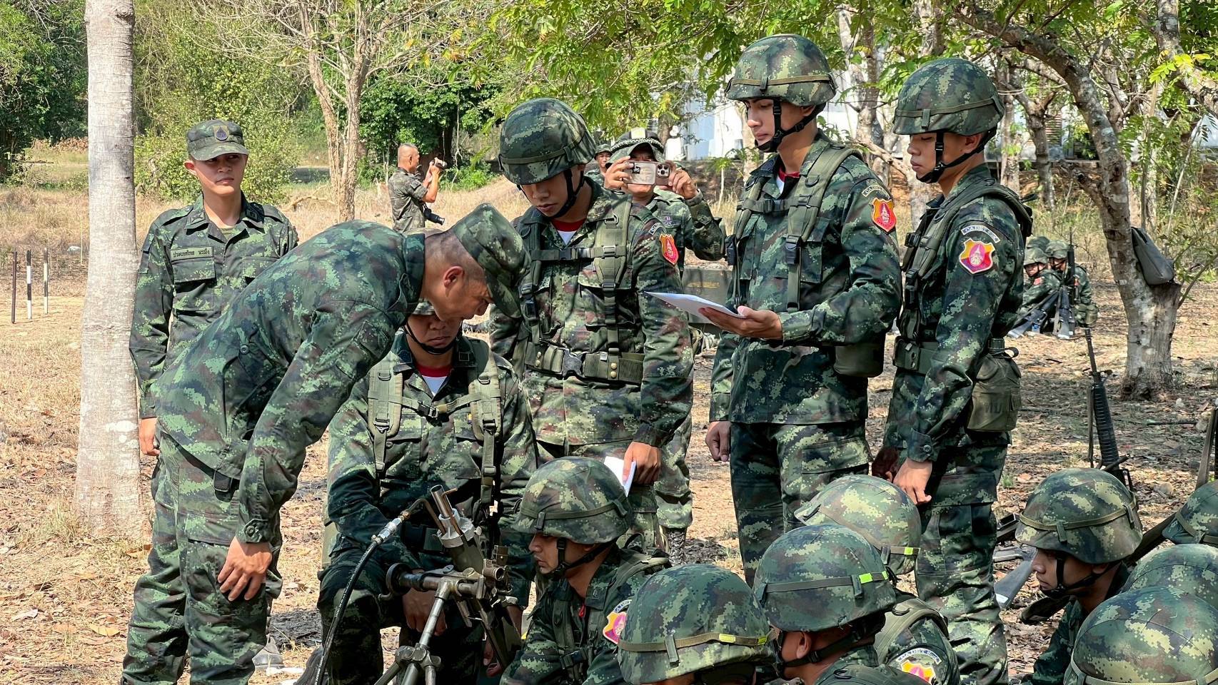18 – 27 มี.ค. 69 /UnitWeaponSystemsAndFireControlTraining /
นนร.ชั้นปีที่ 2 รุ่นที่ 76 วิชาการฝึกยิงอาวุธประจำหน่วย หลักยิงและตรวจการณ์ ทำการฝึกต่างๆดังนี้
1. การฝึกหน้าที่พลประจำเครื่องยิงและการตั้งยิง ค.60 มม., ค.81 มม., ค.120 มม. และการฝึกทำหน้าที่ ผตน. 
2. การฝึกหน้าที่พลประจำปืน ปก.38, ปก.93 และการฝึกทำแผ่นจดระยะ ปก.
3. การฝึกเครื่องช่วยฝึกเทคโนโลยีสูง (Focuss-2) Application และ ส่วนยิง (ค.อัดลม) (เสริม ผตน.)
4. การยิงปืนด้วยกระสุนจริง ปก.38 และ ปก.93
5. การฝึกส่วนอำนวยการยิง, ผู้ตรวจการณ์หน้า และ ส่วนยิง (ค.อัดลม) (เสริม ผตน.)
6. การฝึกการสร้างสนามทุ่นระเบิดป้องกันตน
7. การฝึกการใช้บังกะโลตอปิโดเจาะช่องสนามทุ่นระเบิด
8. การฝึกการติดตั้งและรื้อถอนทุ่นระเบิดสังหารบุคคล M18A1 (เคลย์มอร์)