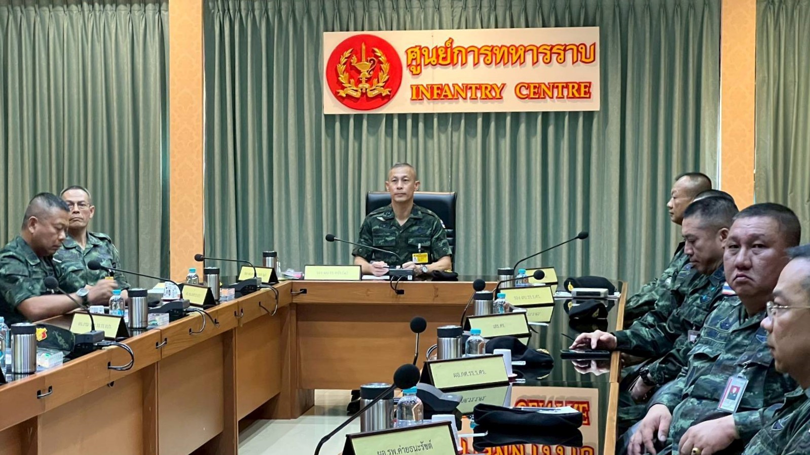 18 – 27 มี.ค. 69 /UnitWeaponSystemsAndFireControlTraining /
นนร.ชั้นปีที่ 2 รุ่นที่ 76 วิชาการฝึกยิงอาวุธประจำหน่วย หลักยิงและตรวจการณ์ ทำการฝึกต่างๆดังนี้
1. การฝึกหน้าที่พลประจำเครื่องยิงและการตั้งยิง ค.60 มม., ค.81 มม., ค.120 มม. และการฝึกทำหน้าที่ ผตน. 
2. การฝึกหน้าที่พลประจำปืน ปก.38, ปก.93 และการฝึกทำแผ่นจดระยะ ปก.
3. การฝึกเครื่องช่วยฝึกเทคโนโลยีสูง (Focuss-2) Application และ ส่วนยิง (ค.อัดลม) (เสริม ผตน.)
4. การยิงปืนด้วยกระสุนจริง ปก.38 และ ปก.93
5. การฝึกส่วนอำนวยการยิง, ผู้ตรวจการณ์หน้า และ ส่วนยิง (ค.อัดลม) (เสริม ผตน.)
6. การฝึกการสร้างสนามทุ่นระเบิดป้องกันตน
7. การฝึกการใช้บังกะโลตอปิโดเจาะช่องสนามทุ่นระเบิด
8. การฝึกการติดตั้งและรื้อถอนทุ่นระเบิดสังหารบุคคล M18A1 (เคลย์มอร์)