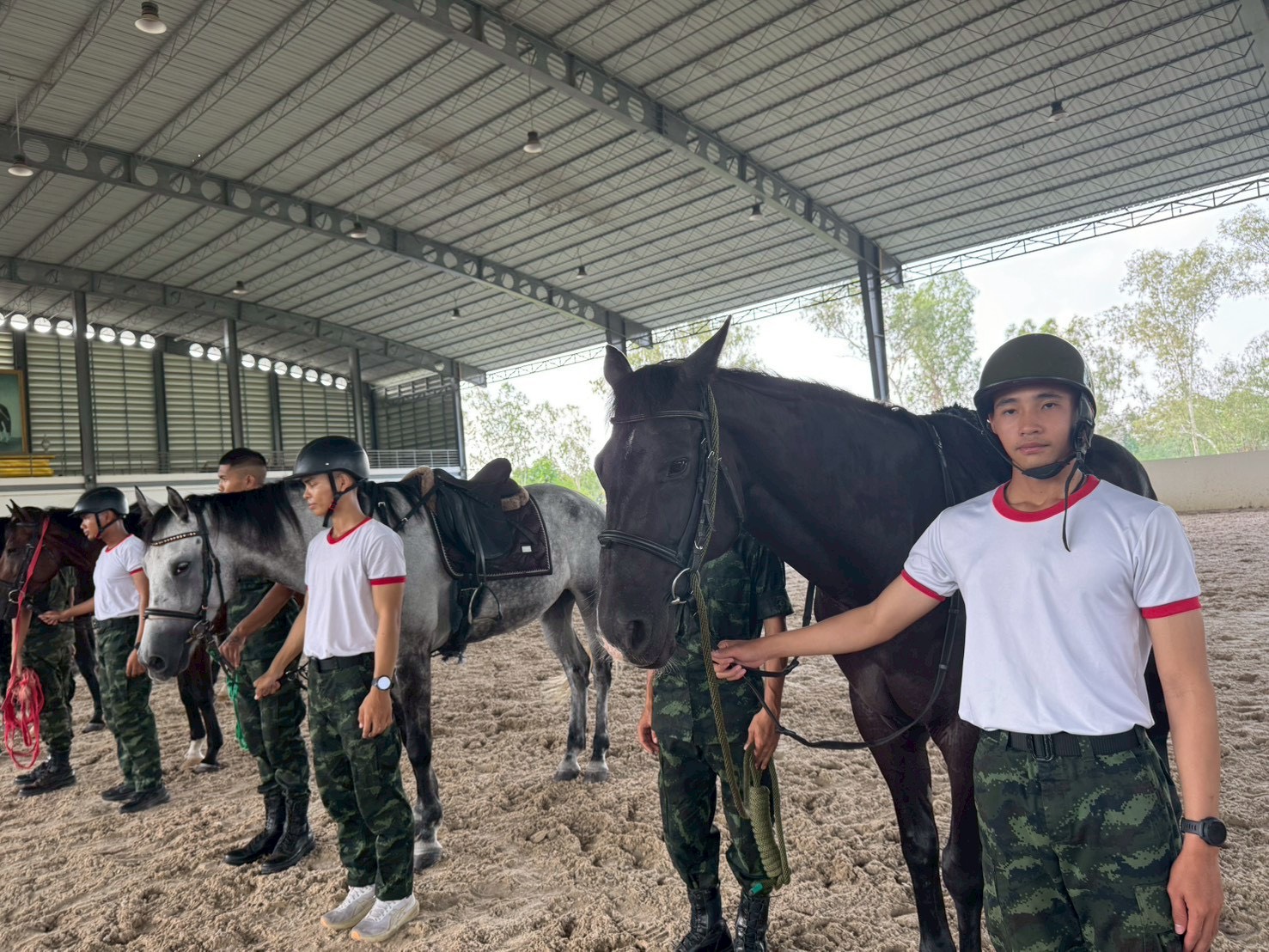 13 – 27 มี.ค. 69 /CavalyPlatoonTacticsTraining /
นนร.ชั้นปีที่ 3 รุ่นที่ 75 วิชาการฝึกทางยุทธวิธีทหารม้าระดับหมวด ทำการฝึกต่างๆดังนี้
1. การฝึกทางยุทธวิธีหมวดทหารม้ารถถัง 
2. การฝึกทางยุทธวิธีหมวดทหารม้าบรรทุกยานเกราะ 
3. การฝึกทางยุทธวิธีหมวดทหารม้าลาดตระเวน