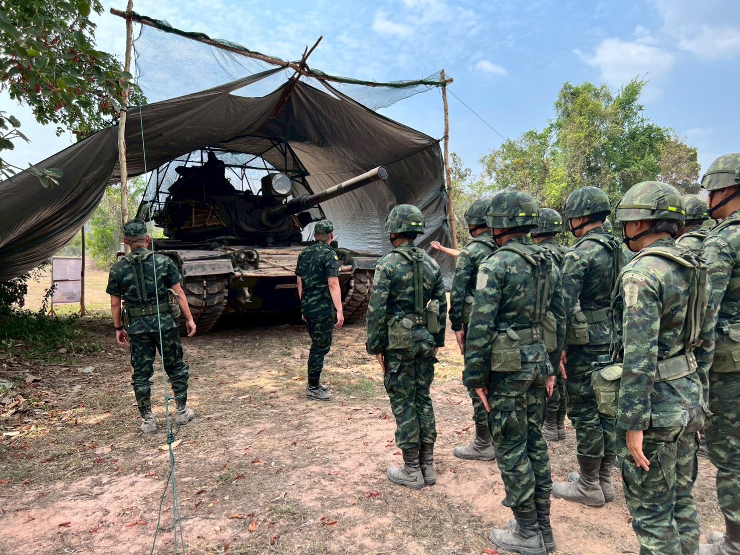13 – 27 มี.ค. 69 /CavalyPlatoonTacticsTraining /
นนร.ชั้นปีที่ 3 รุ่นที่ 75 วิชาการฝึกทางยุทธวิธีทหารม้าระดับหมวด ทำการฝึกต่างๆดังนี้
1. การฝึกทางยุทธวิธีหมวดทหารม้ารถถัง 
2. การฝึกทางยุทธวิธีหมวดทหารม้าบรรทุกยานเกราะ 
3. การฝึกทางยุทธวิธีหมวดทหารม้าลาดตระเวน