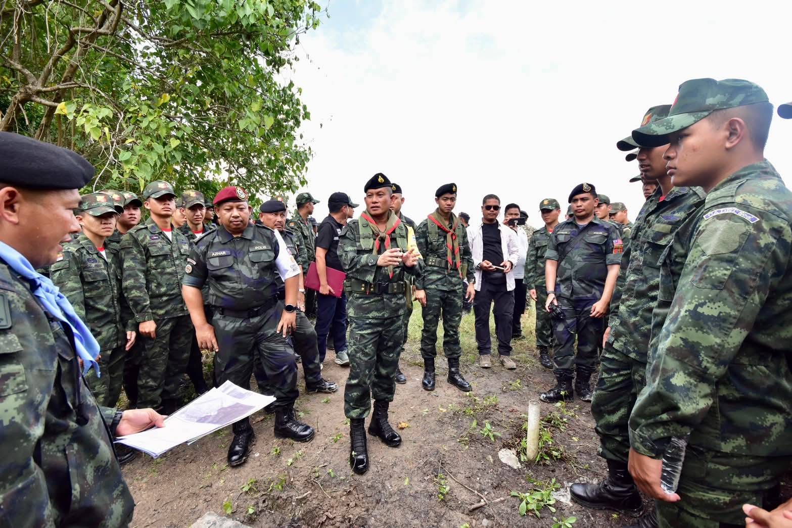 นนร.ชั้นปีที่ 5 ปฏิบัติหน้าที่ตามเหล่าที่ได้รับเลือกราชการ พื้นที่ ทภ.4