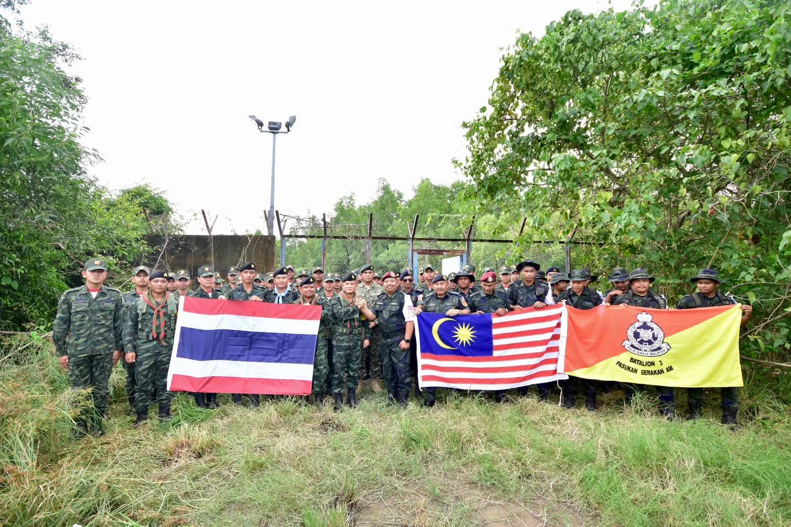 นนร.ชั้นปีที่ 5 ปฏิบัติหน้าที่ตามเหล่าที่ได้รับเลือกราชการ พื้นที่ ทภ.4