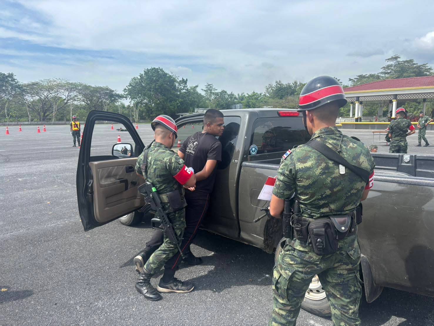 นนร.ชั้นปีที่ 5 ปฏิบัติหน้าที่ตามเหล่าที่ได้รับเลือกราชการ พื้นที่ ทภ.4