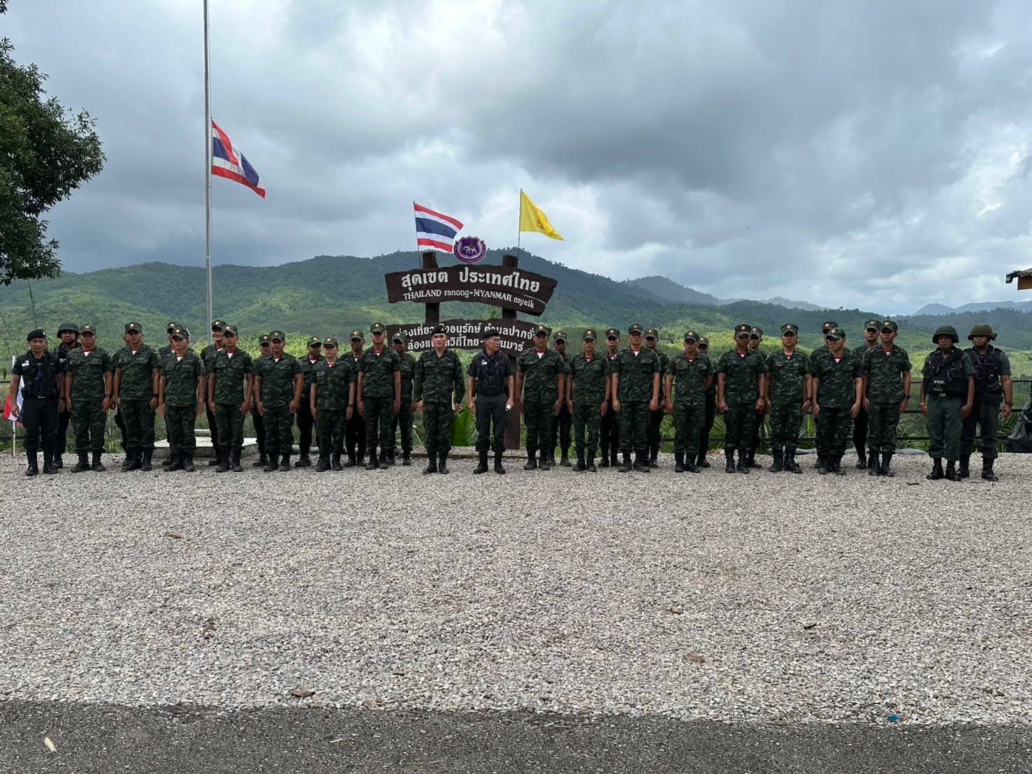 นนร.ชั้นปีที่ 5 ปฏิบัติหน้าที่ตามเหล่าที่ได้รับเลือกราชการ พื้นที่ ทภ.4