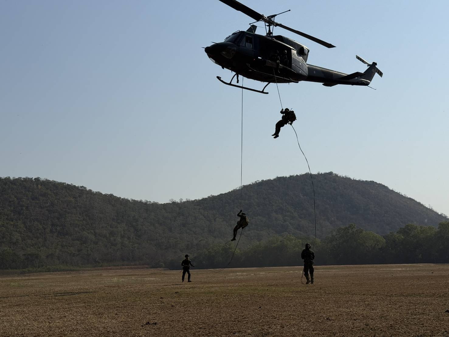 16 ม.ค. – 26 มี.ค. 69 /RangerCourse/
นนร.ชั้นปีที่ 4 รุ่นที่ 74 การฝึกหลักสูตรการรบแบบจู่โจม รุ่นที่ 143 (นนร.) ทำการฝึกตามรายภาค ดังนี้
1. ภาคที่ตั้ง/ป่าราบ 
2. ภาคการรบในสิ่งปลูกสร้าง 
3. ภาคป่าที่ลุ่ม 
4. ภาคป่าภูเขา 
5. เวลาเบ็ดเตล็ด