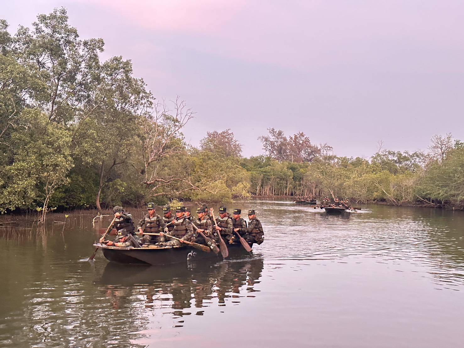 16 ม.ค. – 26 มี.ค. 69 /RangerCourse/
นนร.ชั้นปีที่ 4 รุ่นที่ 74 การฝึกหลักสูตรการรบแบบจู่โจม รุ่นที่ 143 (นนร.) ทำการฝึกตามรายภาค ดังนี้
1. ภาคที่ตั้ง/ป่าราบ 
2. ภาคการรบในสิ่งปลูกสร้าง 
3. ภาคป่าที่ลุ่ม 
4. ภาคป่าภูเขา 
5. เวลาเบ็ดเตล็ด