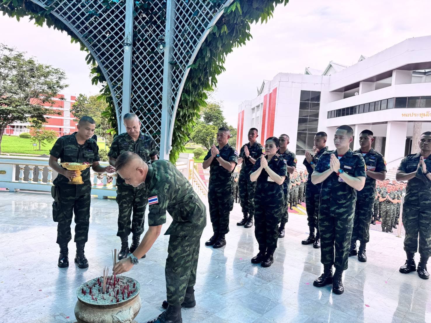 17 ส.ค. - 4 ก.ย. 69 / Students5VisitsAndPractical69 /การศึกษาดูงาน และฝึกปฏิบัติหน้าที่ในหน่วยทหาร ของนักเรียนนายร้อยชั้นปีที่ 5 ประจำปีการศึกษา 2569 เพื่อเป็นการเพิ่มพูนความรู้ด้านกิจการทหาร ภารกิจ การจัด การปฏิบัติงานของหน่วยต่างๆ การศึกษาสภาพภูมิประเทศ ความเป็นอยู่สถานการณ์ตามแนวชายแดนของประเทศ และเสริมสร้างประสบการณ์ก่อนที่นักเรียนนายร้อยจะสำเร็จการศึกษาออกไปรับราชการเป็นนายทหารสัญญาบัตรต่อไป โดยมีกำหนดศึกษาและดูงาน ตั้งแต่วันที่ 17 ส.ค. - 4 ก.ย. 69