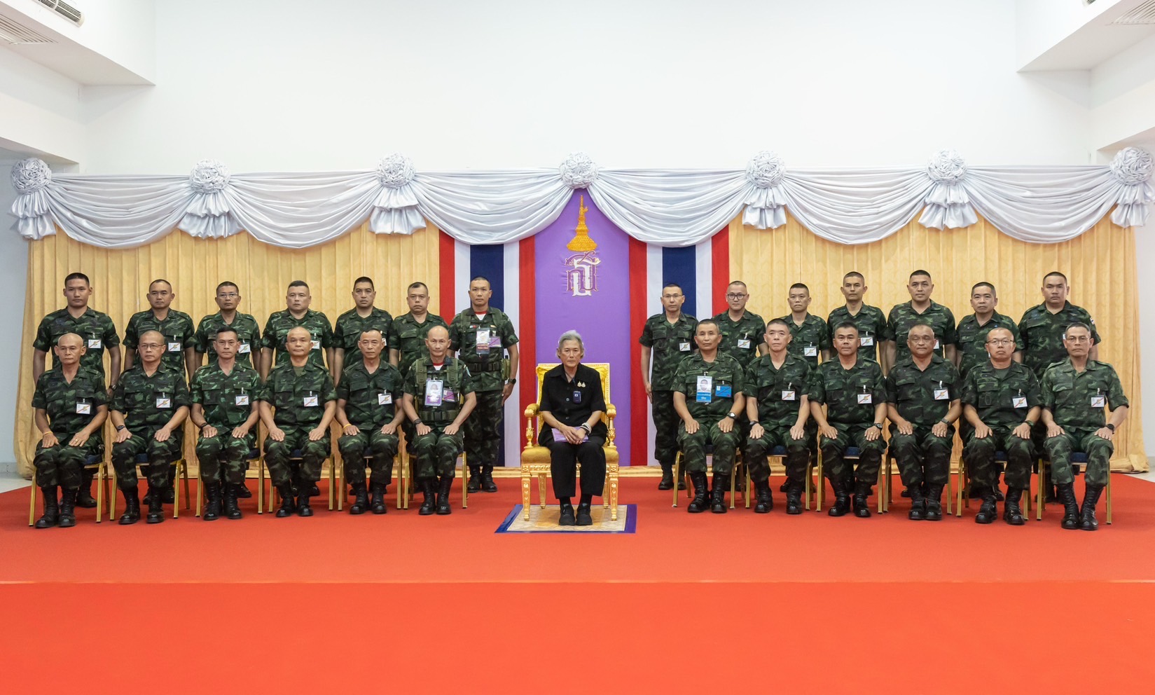 เมื่อวันที่ 17 มี.ค. 69 พล.อ.หญิง สมเด็จพระกนิษฐาธิราชเจ้า กรมสมเด็จพระเทพรัตนราชสุดาฯ สยามบรมราชกุมารี เสด็จพระราชดำเนินทอดพระเนตรการฝึกภาคสนาม วิชาการฝึกปืนใหญ่สนาม และปืนใหญ่ต่อสู้อากาศยาน ของ นนร.ชั้นปีที่ 2 รุ่นที่ 76 ประจำปีการศึกษา 2568 ณ พลับพลาเขาพุโลน ศูนย์การทหารปืนใหญ่ จังหวัดลพบุรี ทั้งภาคทฤษฎี และภาคปฏิบัติในวิชาปืนใหญ่สนาม รวมถึงวิชาป้องกันภัยทางอากาศของทหารปืนใหญ่ต่อสู้อากาศยาน ได้แก่ การจัดกำลัง การควบคุมบังคับบัญชา การใช้อาวุธ และการปฏิบัติการยิงด้วยกระสุนจริง รวมไปถึงการแสดงยุทโธปกรณ์ของเหล่าทหารปืนใหญ่ และการปฏิบัติการยิงด้วยกระสุนจริงของนักเรียนนายร้อย ซึ่งเป็นการฝึกสำคัญในการบูรณาการความรู้ด้านยุทธวิธี การควบคุมบังคับบัญชา และการปฏิบัติของทหารปืนใหญ่ในสถานการณ์เสมือนจริง