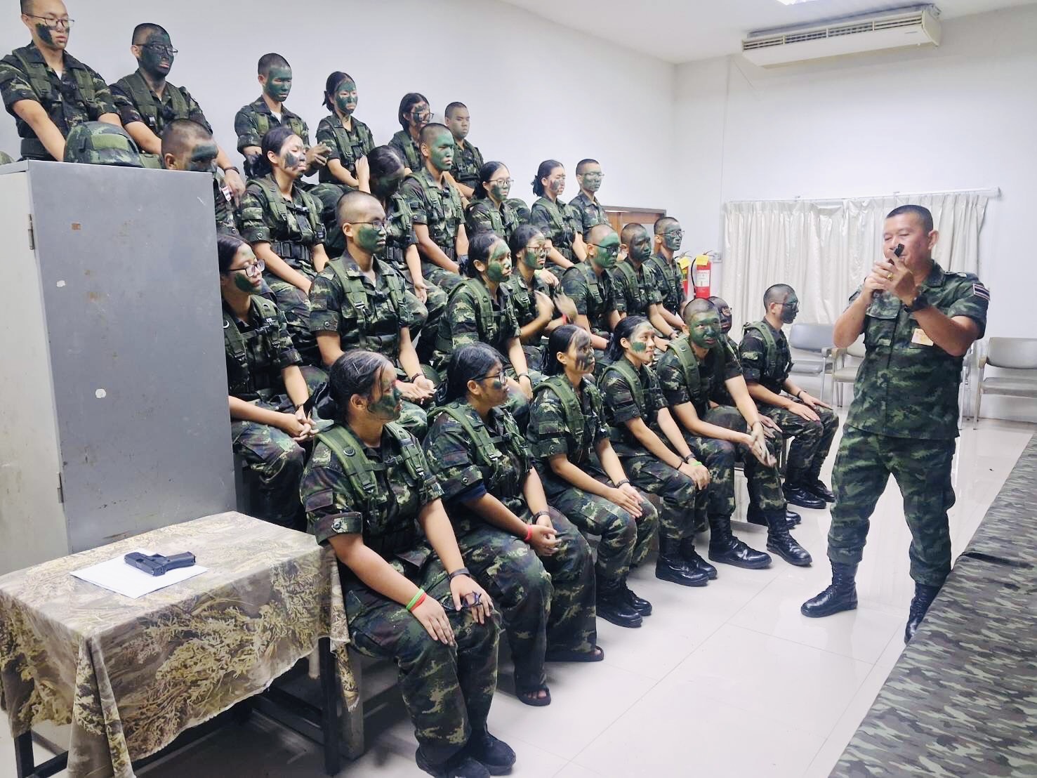 1 - 12 มิ.ย. 69/ StudentDocter1-12Jun69 /  ส่วนวิชาทหาร โรงเรียนนายร้อยพระจุลจอมเกล้า ทำการฝึกวิชาทหารให้กับ นพท./นศพ.วพม. ชั้นปีที่ 2 รุ่นที่ 51 ประจำปีการศึกษา 2569 ห้วงการฝึกระหว่างวันที่ 1 - 12 มิ.ย. 69