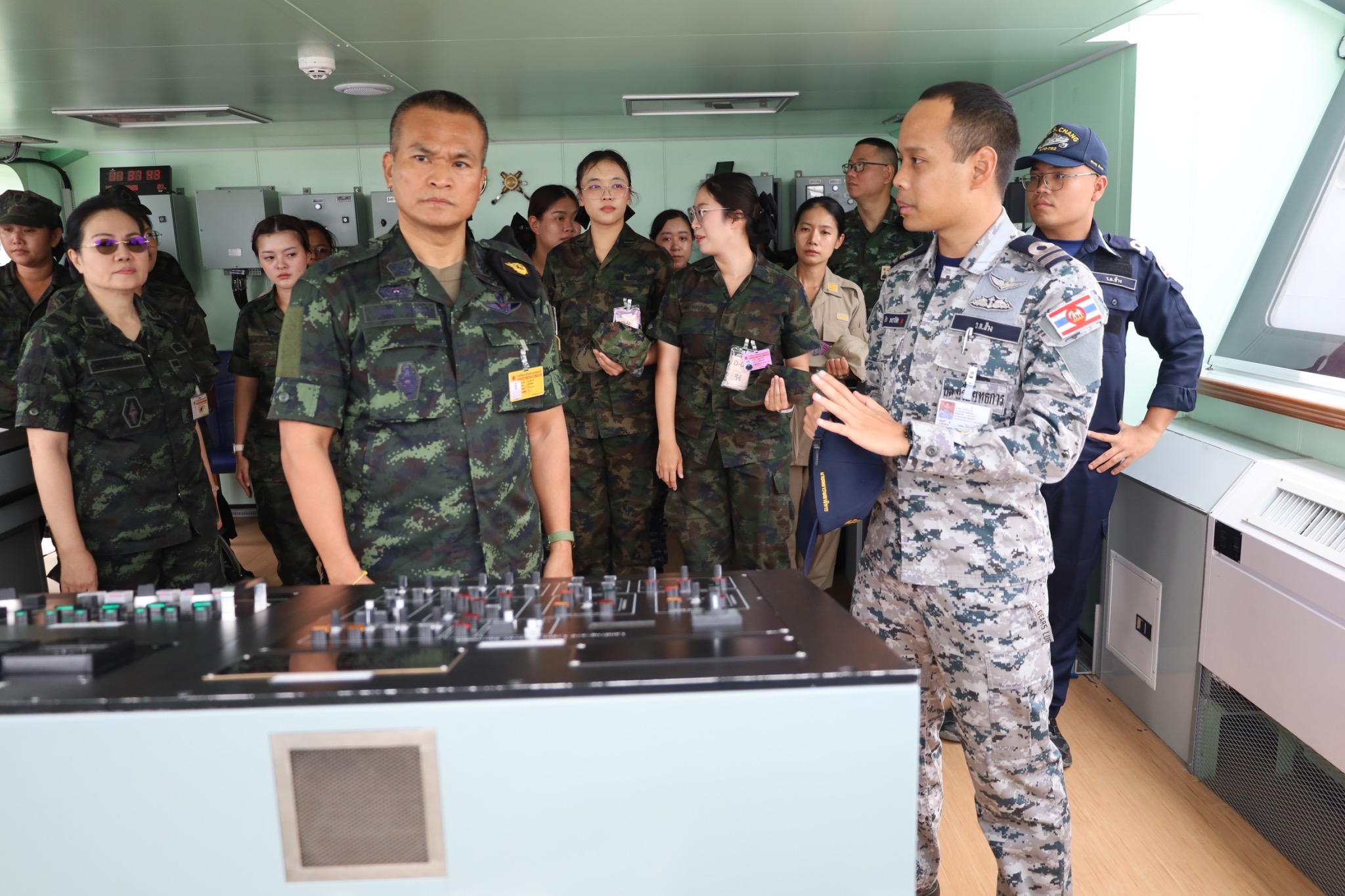วันที่ 18 มิ.ย. - 28 มิ.ย. 69  /newCV-13-2569 /ส่วนวิชาทหาร โรงเรียนนายร้อยพระจุลจอมเกล้า ทำการฝึกหลักสูตรการฝึกอบรมข้าราชการบรรจุใหม่ชั้นสัญญาบัตรของสำนักงานปลัดกระทรวงกลาโหม รุ่น 13 ประจำปีงบประมาณ 2569 จำนวนทั้งสิ้น 6 สัปดาห์ ตั้งแต่ห้วงวันที่ 18 มิ.ย. - 28 มิ.ย. 69