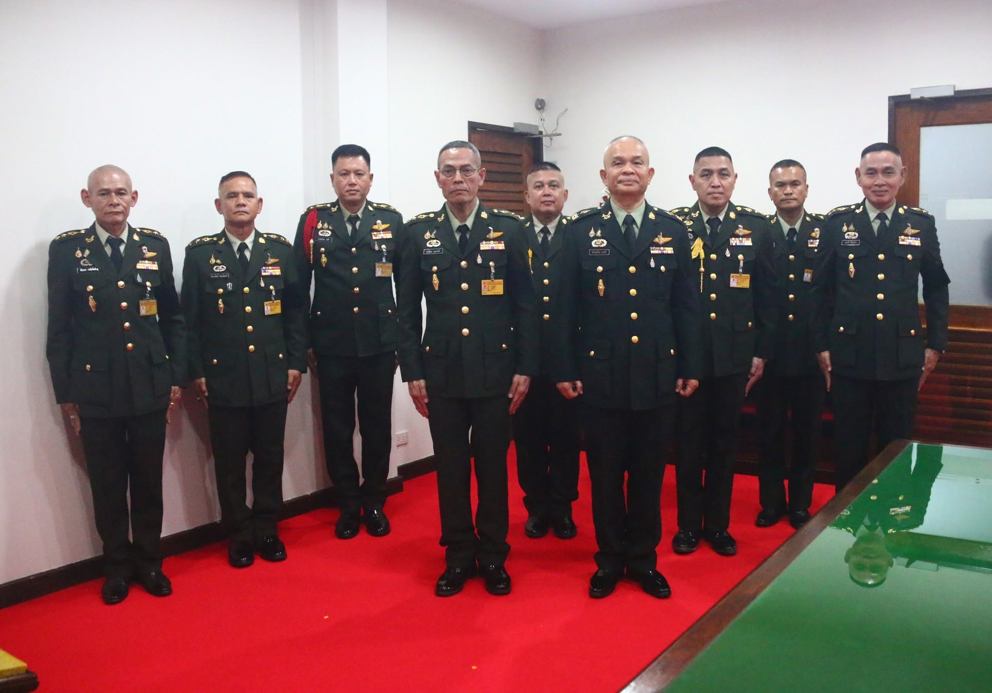 พิธีรับ-ส่งหน้าที่ ผู้อำนวยการส่วนวิชาทหาร โรงเรียนนายร้อยพระจุลจอมเกล้า ระหว่าง พลตรี ศรัณย์ภัทร พลศรี
(ท่านเดิม) กับ พลตรี สนธิเดช พูลสวัสดิ์ (ท่านใหม่) / วันที่ 29 กันยายน 2569 / ChangeOfCommandCeremony69 / เมื่อวันพฤหัสบดีที่ 29 กันยายน 2569 ส่วนวิชาทหาร โรงเรียนนายร้อยพระจุลจอมเกล้า จัดพิธีรับ-ส่งหน้าที่ ผู้อำนวยการส่วนวิชาทหาร โรงเรียนนายร้อยพระจุลจอมเกล้า ระหว่าง พลตรี ศรัณย์ภัทร พลศรี (ท่านเดิม) กับ พลตรี สนธิเดช พูลสวัสดิ์ (ท่านใหม่)
ในการนี้ มีคณะผู้บังคับบัญชา ข้าราชการ ลูกจ้าง พนักงานราชการ ส่วนวิชาทหาร โรงเรียนนายร้อยพระจุลจอมเกล้า เข้าร่วมพิธีประกอบด้วย พิธีสักการะสิ่งศักดิ์สิทธิ์ภายในหน่วย พิธีลงนามในเอกสารรับ-ส่งหน้าที่ ณ ห้องผ่านฟ้ารำลึก และพิธีส่งมอบการบังคับบัญชา ณ ห้องประชุม ชั้น 3 ส่วนวิชาทหาร โรงเรียนนายร้อยพระจุลจอมเกล้า