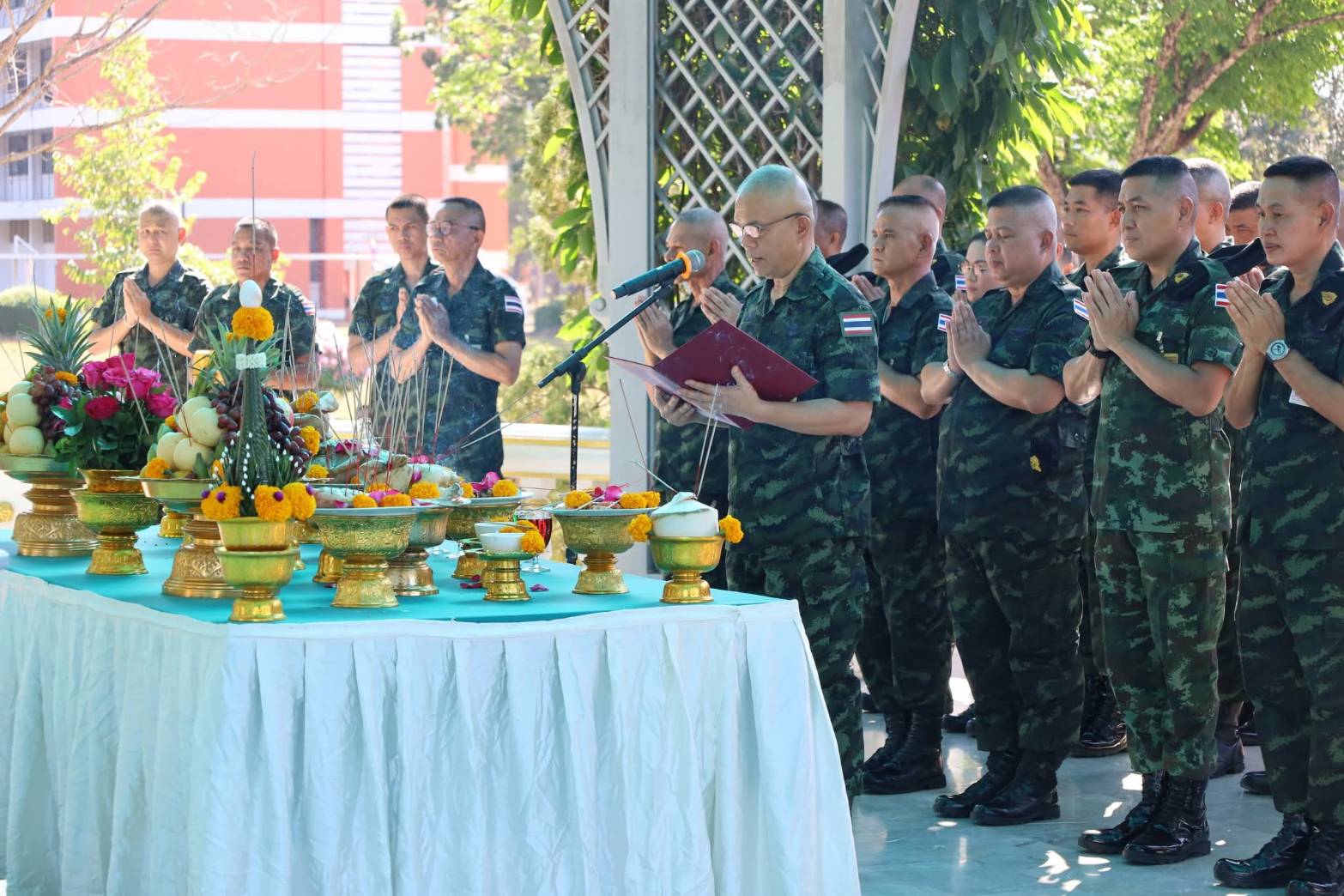 พิธีบวงสรวงพระบรมรูป รัชกาลที่ 5 ณ ศาลาวงกลม ก่อนการฝึกภาคสนาม ประจำปีการศึกษา 2568